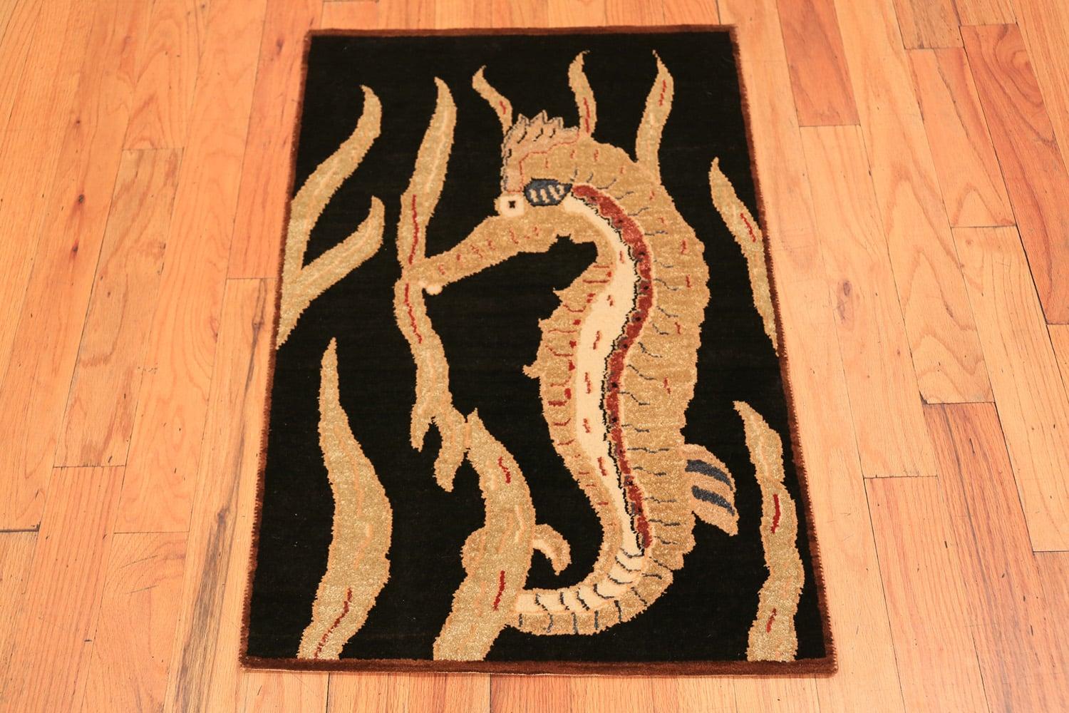 Turco Nazmiyal Collection Tappeto moderno turco a cavalluccio marino 2 ft x 3 ft in vendita