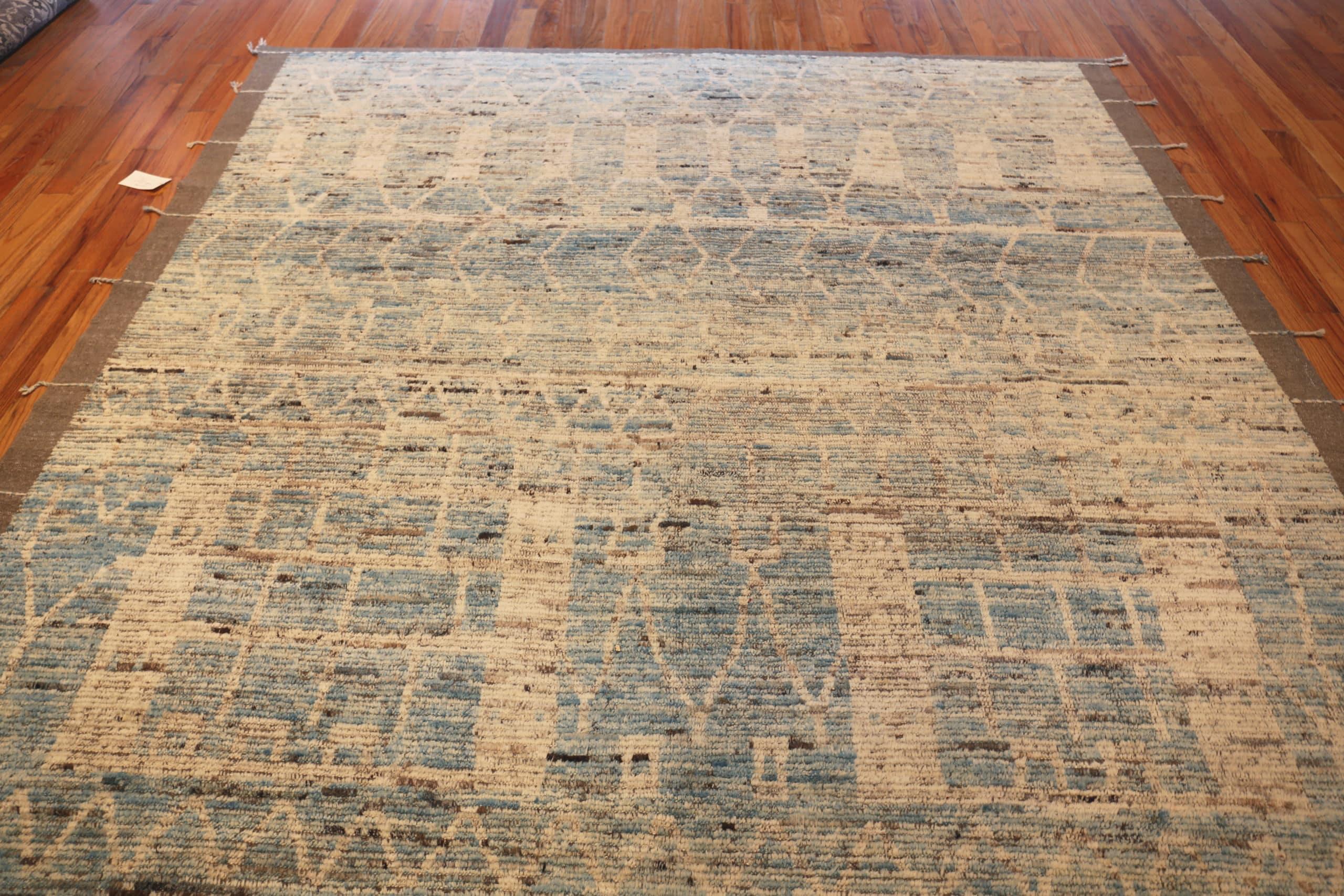 Hand-Knotted Nazmiyal Collection Moroccan Design Modern Distressed Rug. 9 ft 1 in x 12 ft 2in For Sale