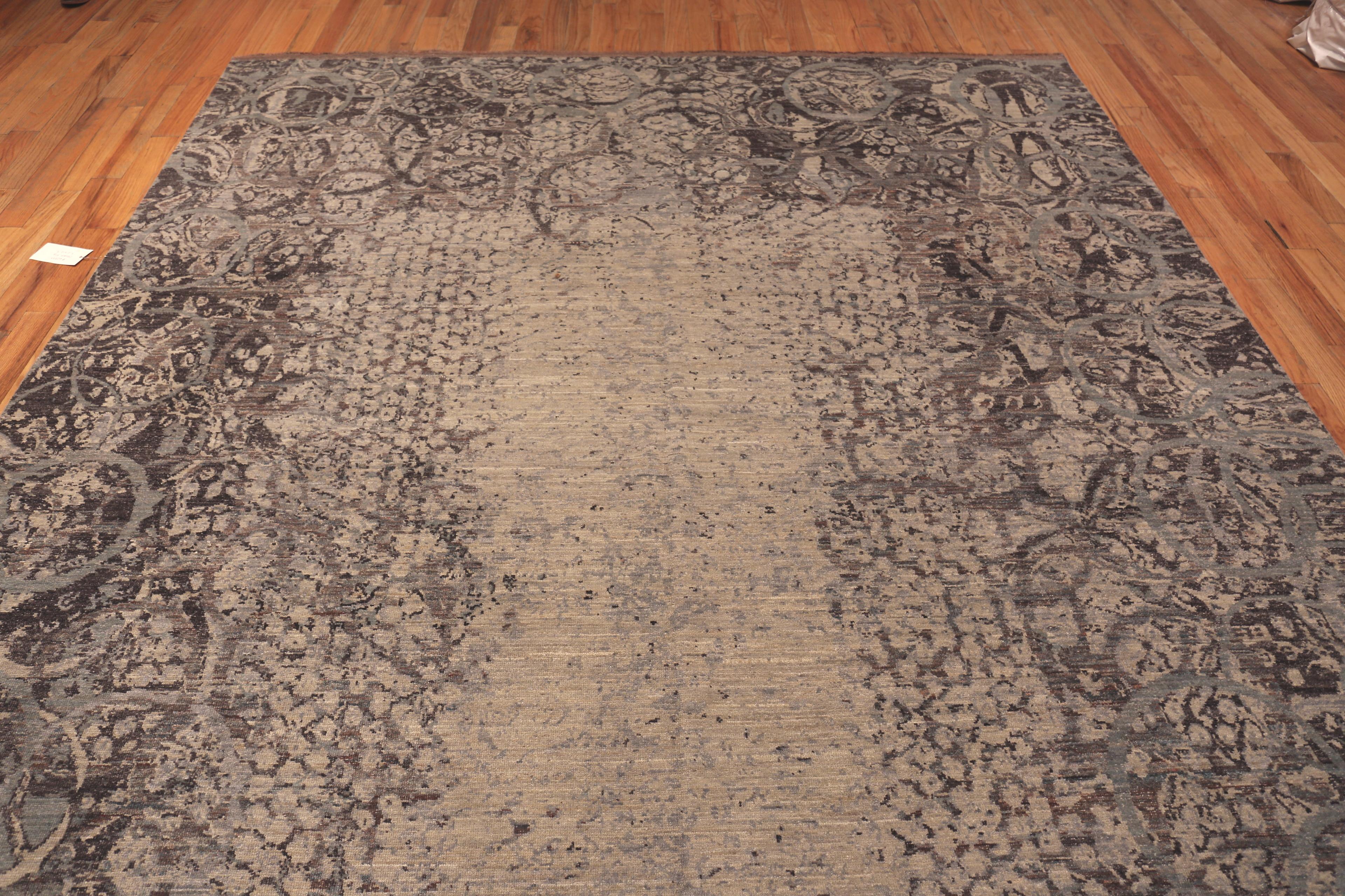 South Asian Nazmiyal Collection Nature Inspired Modern Transitional Rug. 9 ft x 12 ft 4 in For Sale