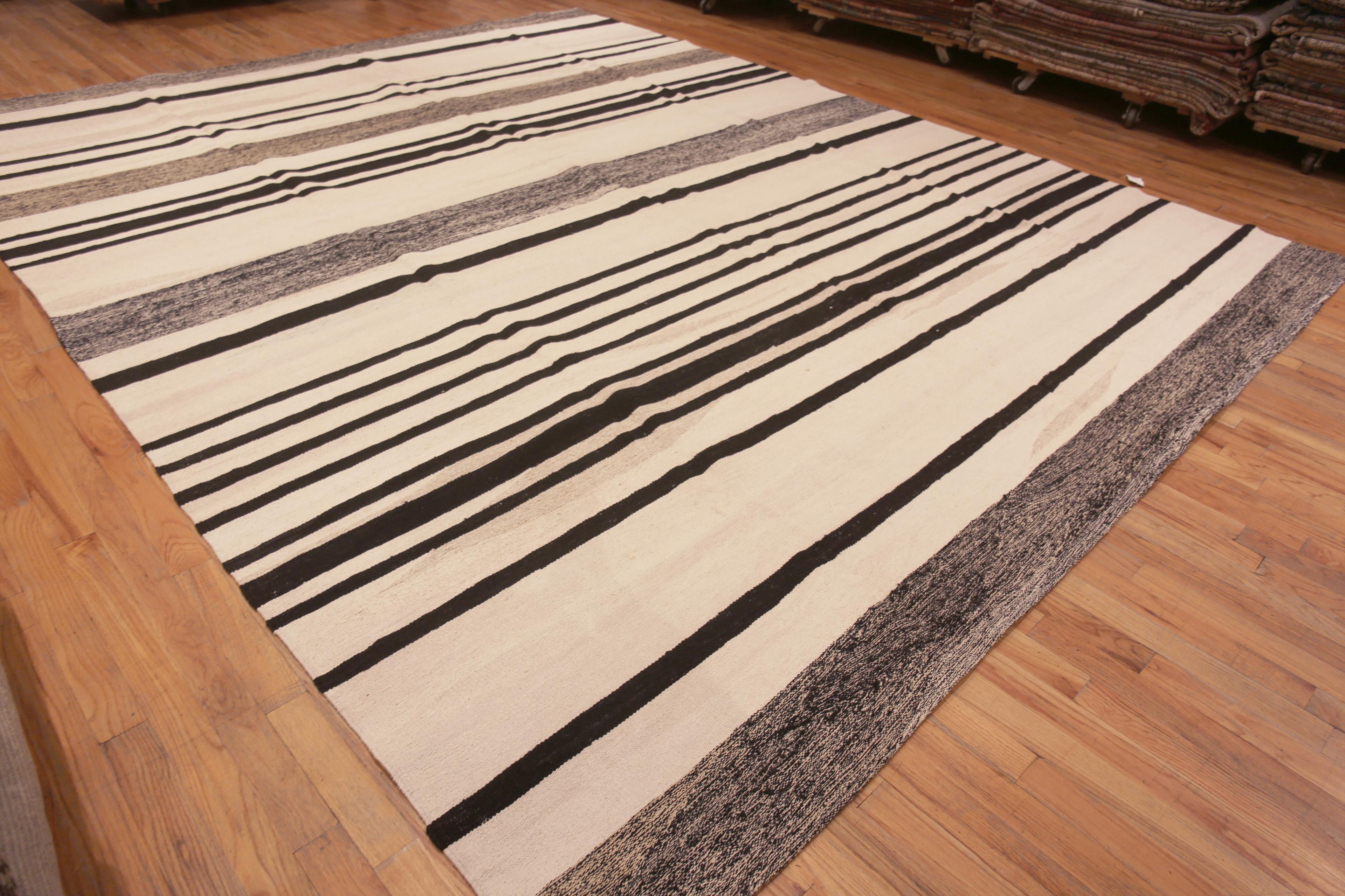Nazmiyal Kollektion Neutral Farbe Weiß Schwarz Moderner Kelim Teppich 12'10
