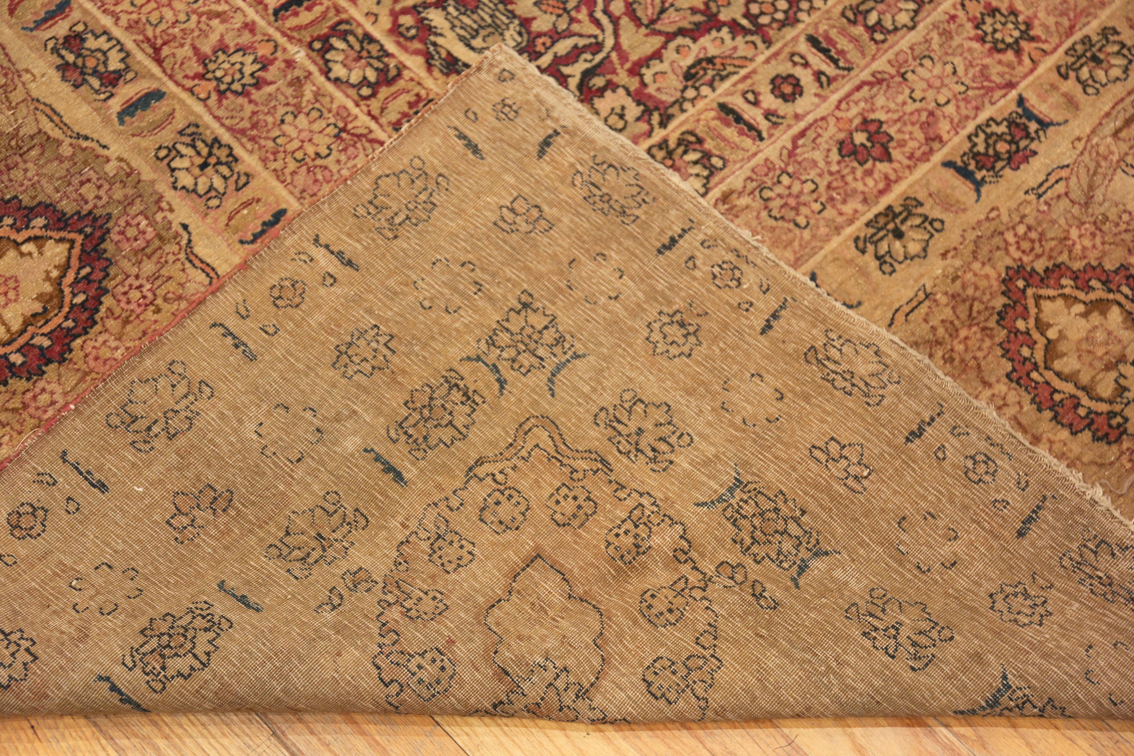 Tappeto Nazmiyal Collection Neutral Floral Antique Kerman 12 ft 5 in x 15 ft 4 in in vendita 1