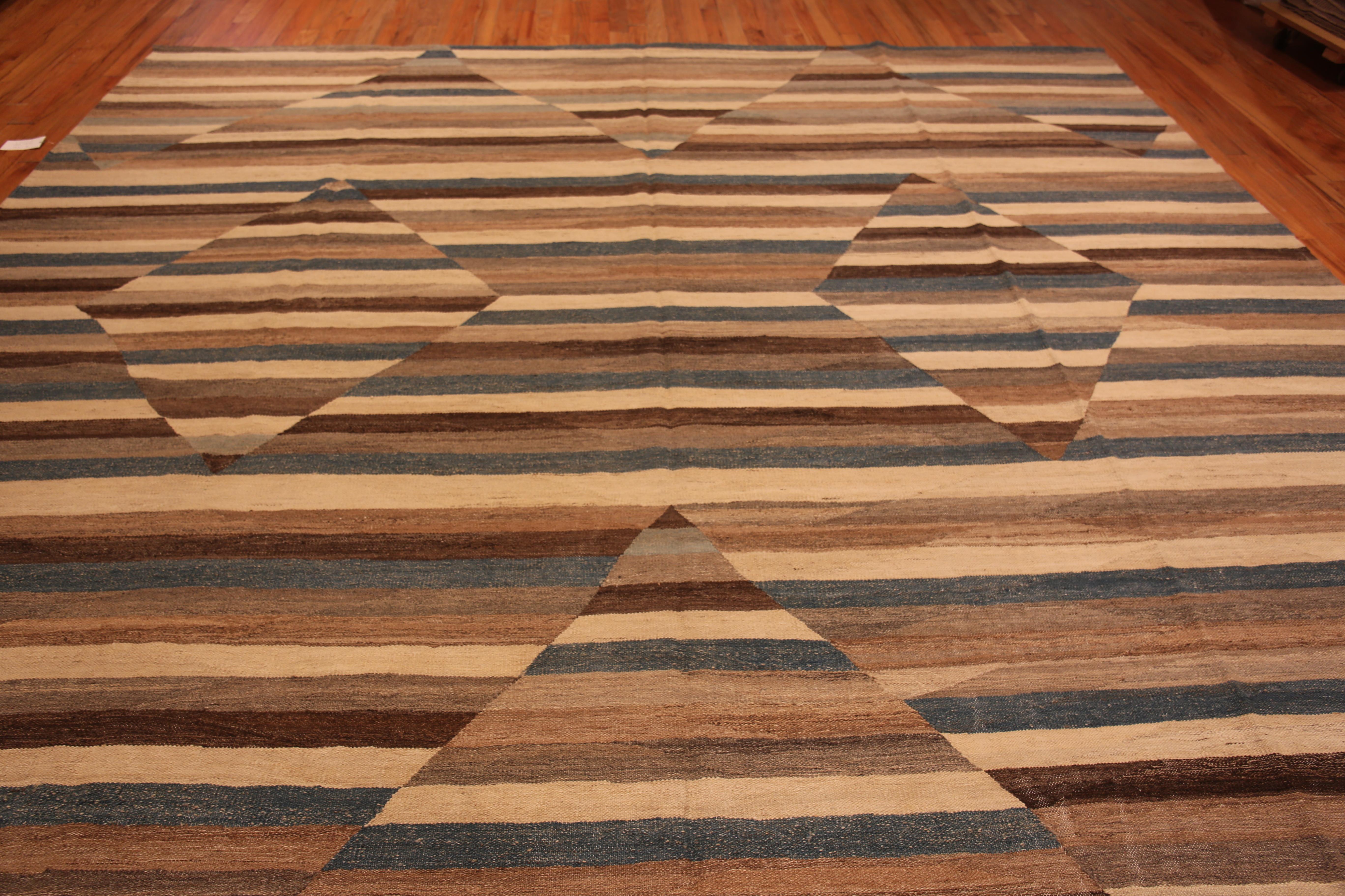 Hand-Knotted Nazmiyal Collection Neutral Geometric Design Modern Flat Weave Kilim 13' x 15'7