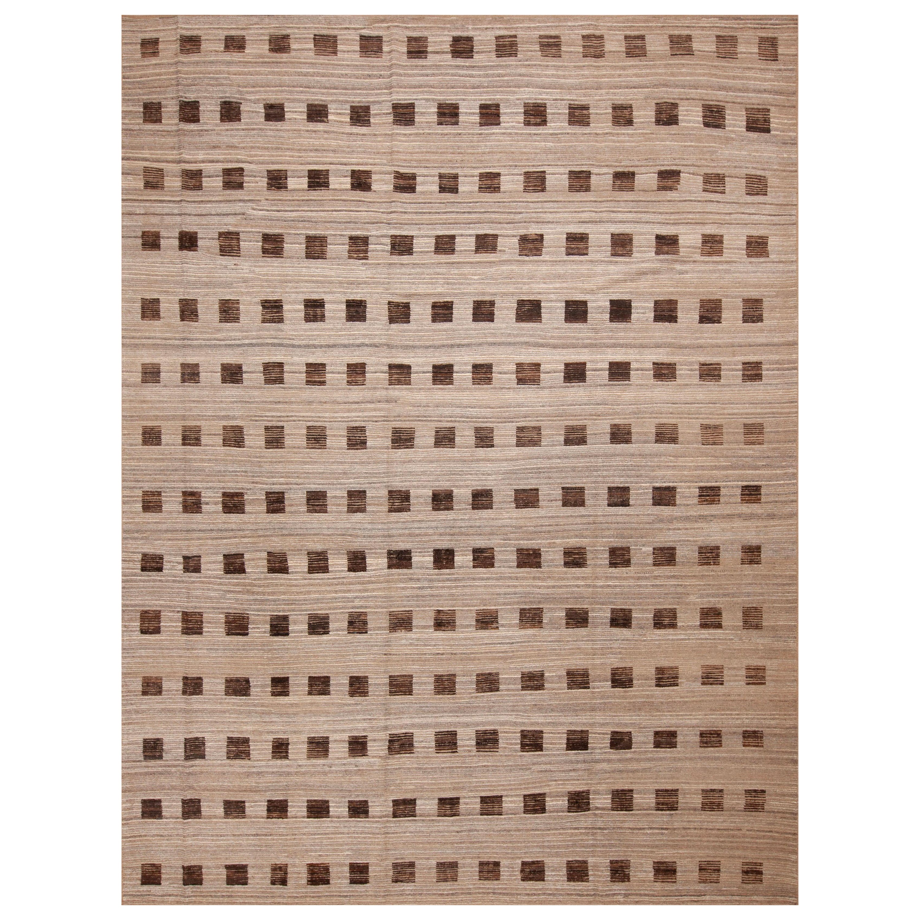 Collection'S Neutral Geometric Squares Pattern Tappeto moderno 10'5" x 13'7" in vendita