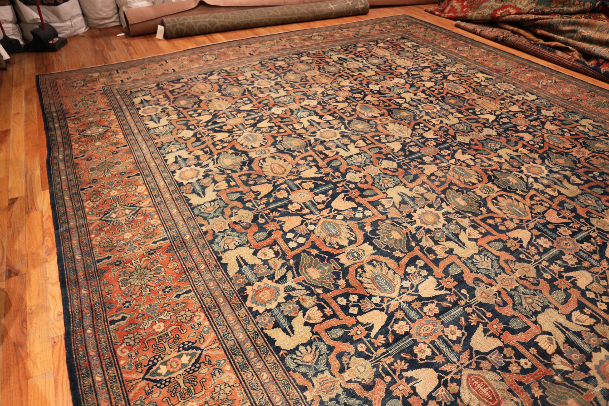 Tappeto Geometrico Floreale Oversize Antico Tappeto Persiano Sarouk Farahan, Paese d'origine: Persia, Data approssimativa: 1920