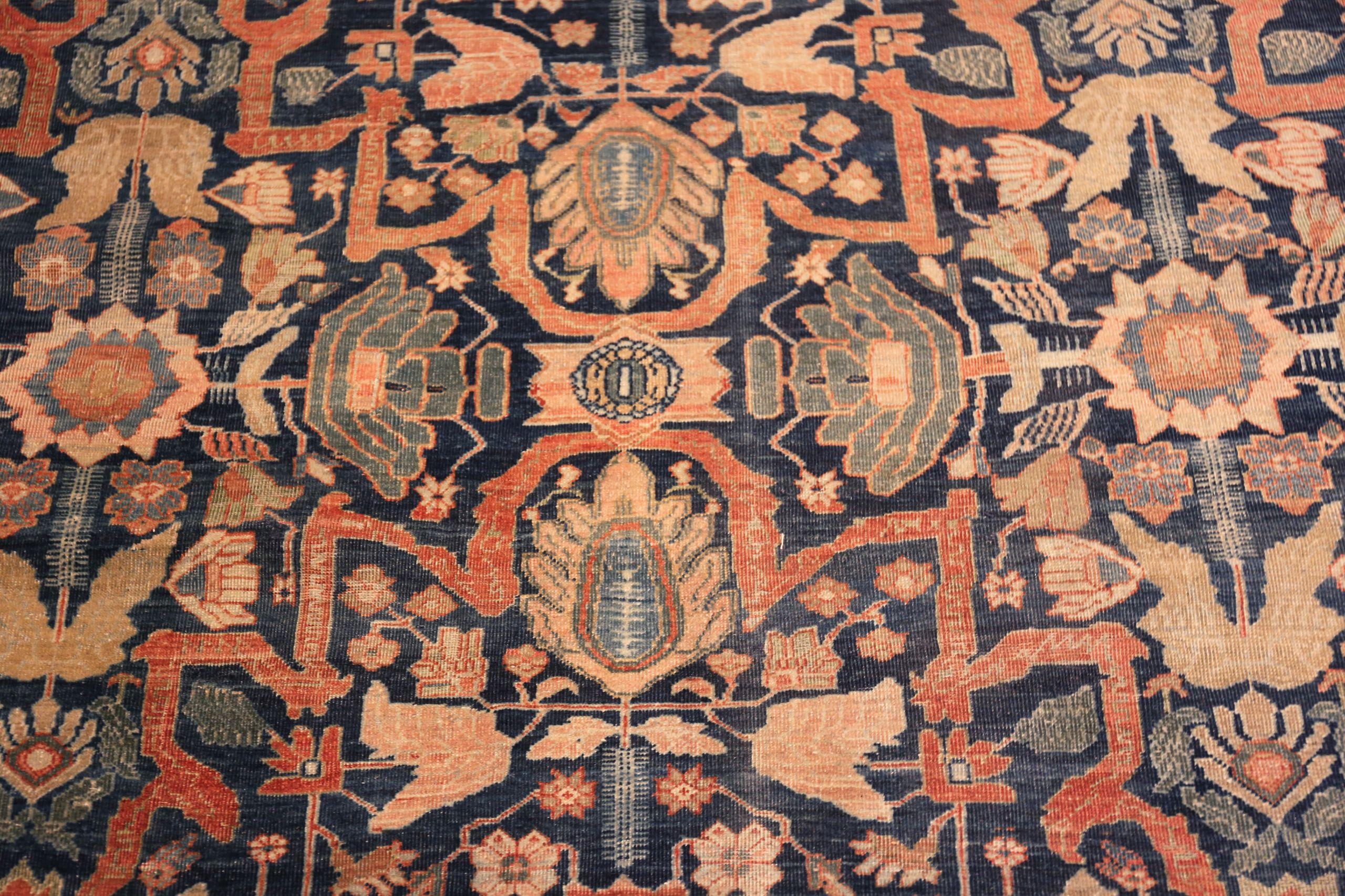 Lana Nazmiyal Collection Tappeto antico persiano oversize Sarouk Farahan 14ft x 20ft 2in in vendita