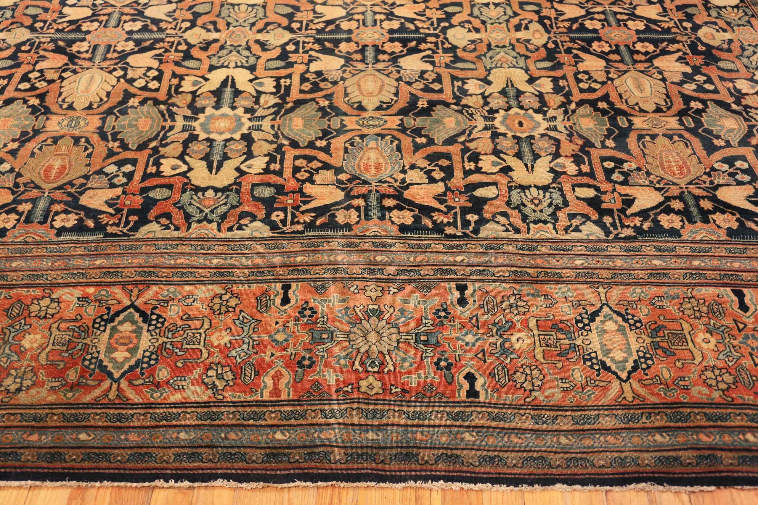 Nazmiyal Collection Tappeto antico persiano oversize Sarouk Farahan 14ft x 20ft 2in in vendita 1