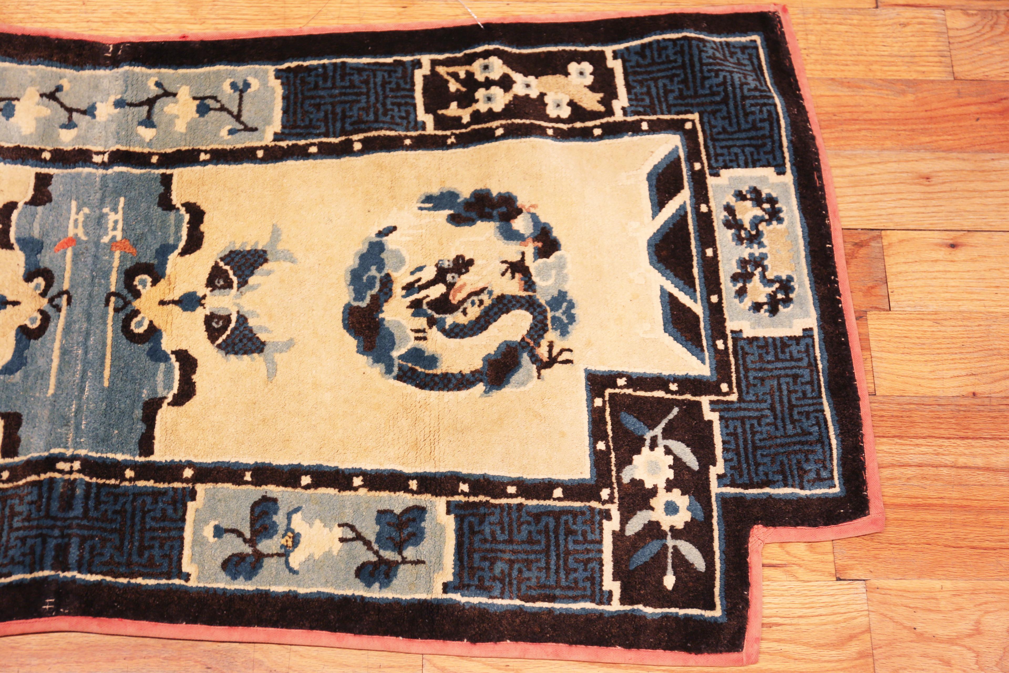 Laine Collection Nazmiyal Collection Paire de tapis piliers Ningxia antiques 2 ft 1 in x 4 ft 5 in en vente