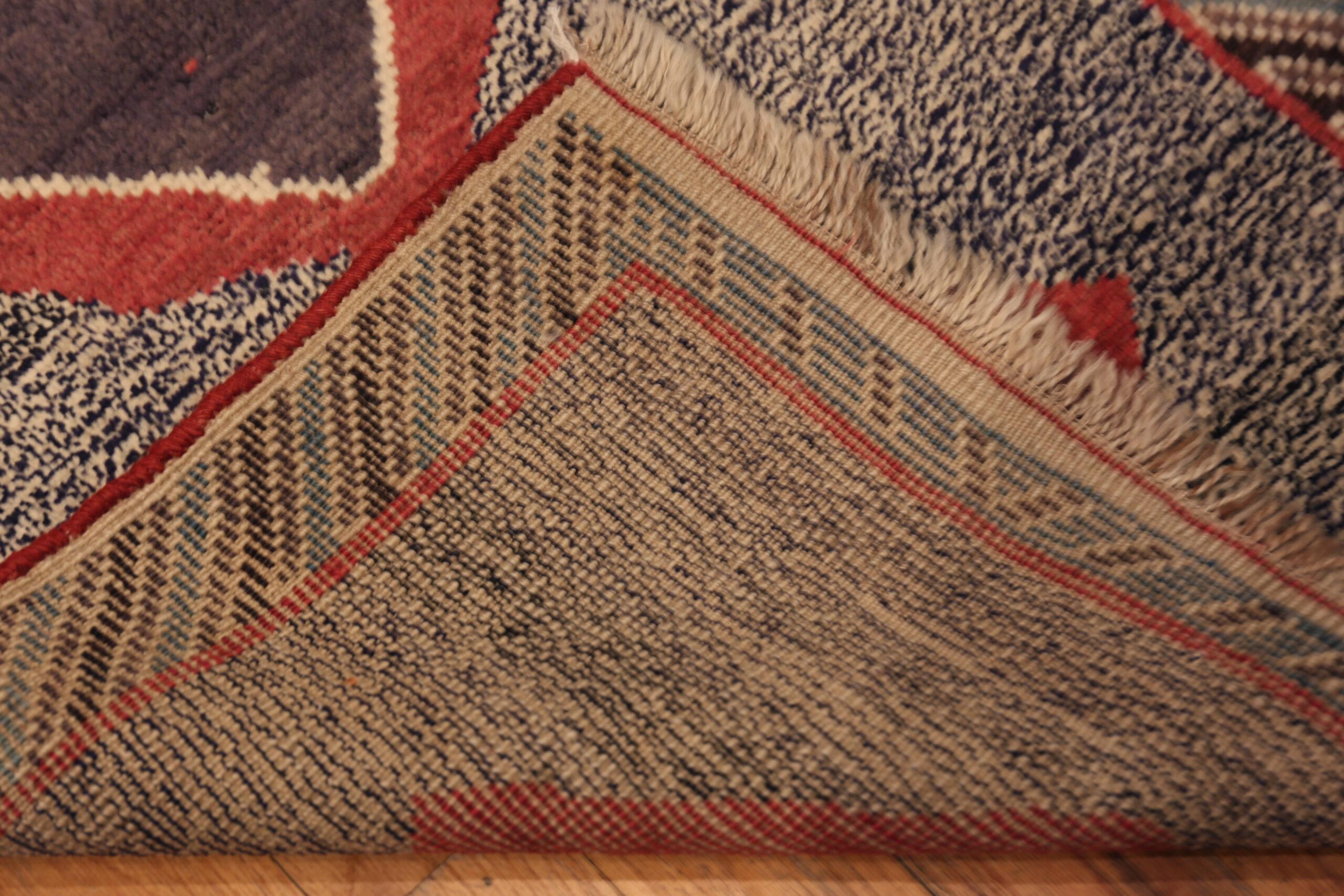 Nazmiyal Collection persischen Gabbeh Teppich mit Diamant 2 ft 6 in x 4 ft 7 in im Zustand „Gut“ im Angebot in New York, NY