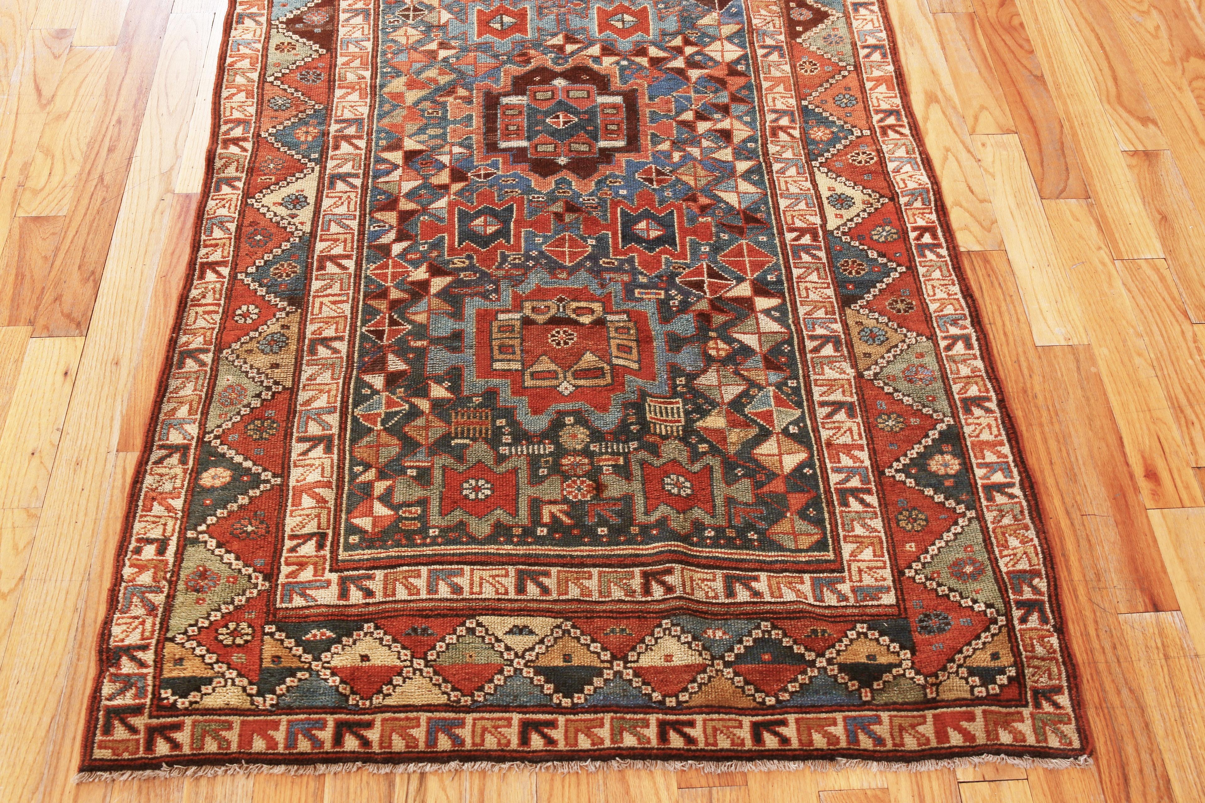 Nazmiyal Collection Persisch Geometrische Läufer 4 ft x 9 ft 8 in (Handgeknüpft) im Angebot