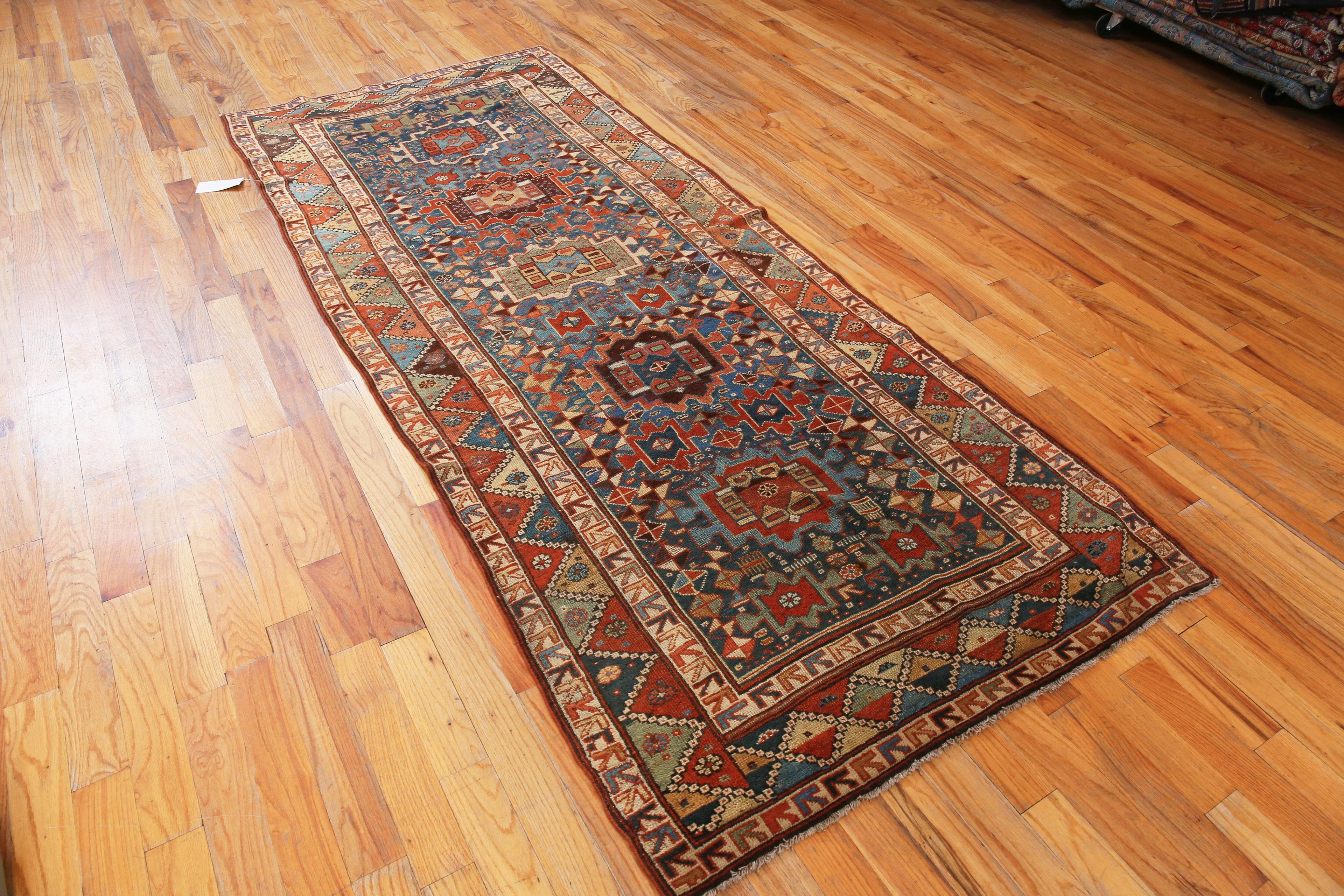 Nazmiyal Collection Persisch Geometrische Läufer 4 ft x 9 ft 8 in im Zustand „Gut“ im Angebot in New York, NY