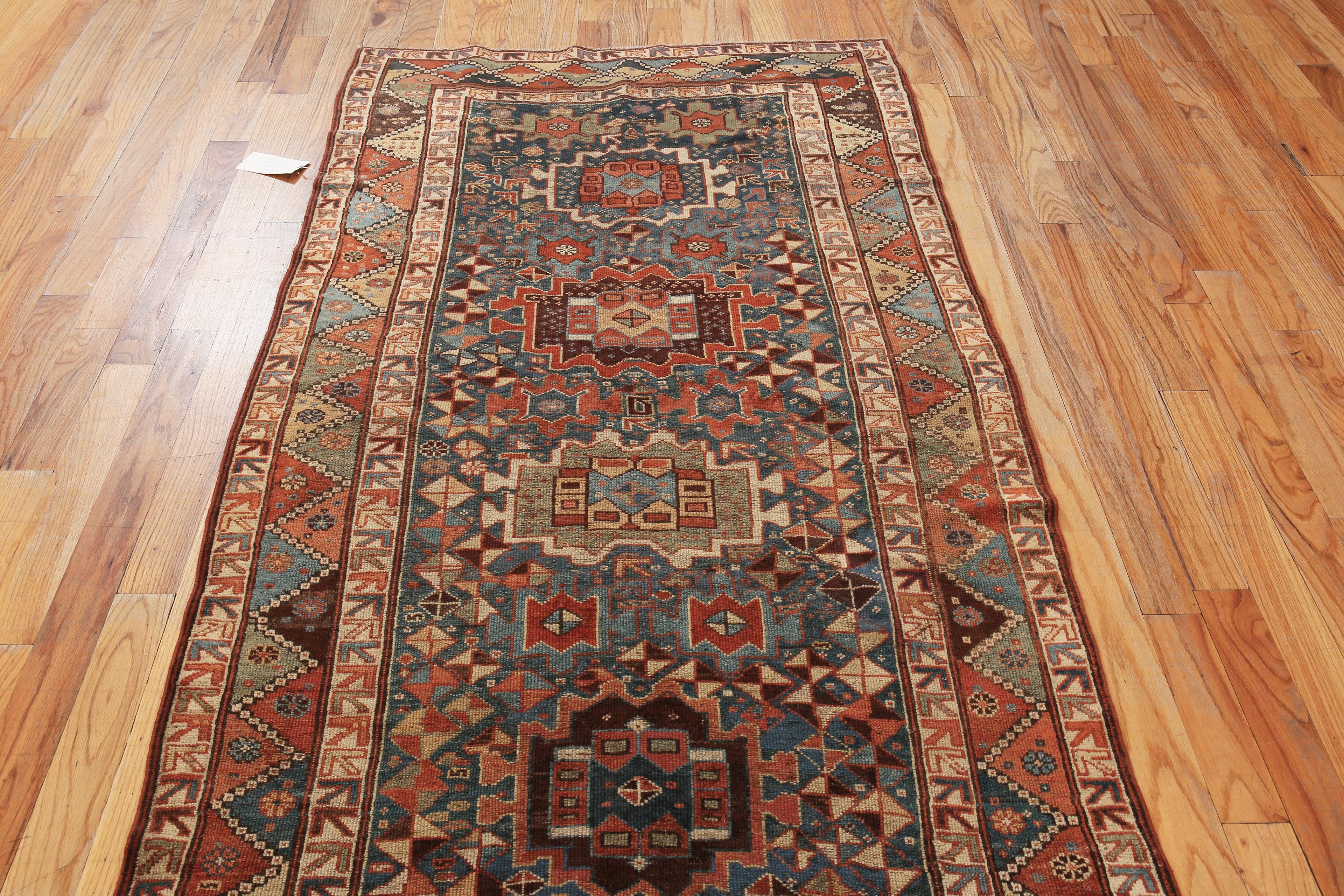 Nazmiyal Collection Persisch Geometrische Läufer 4 ft x 9 ft 8 in (Wolle) im Angebot