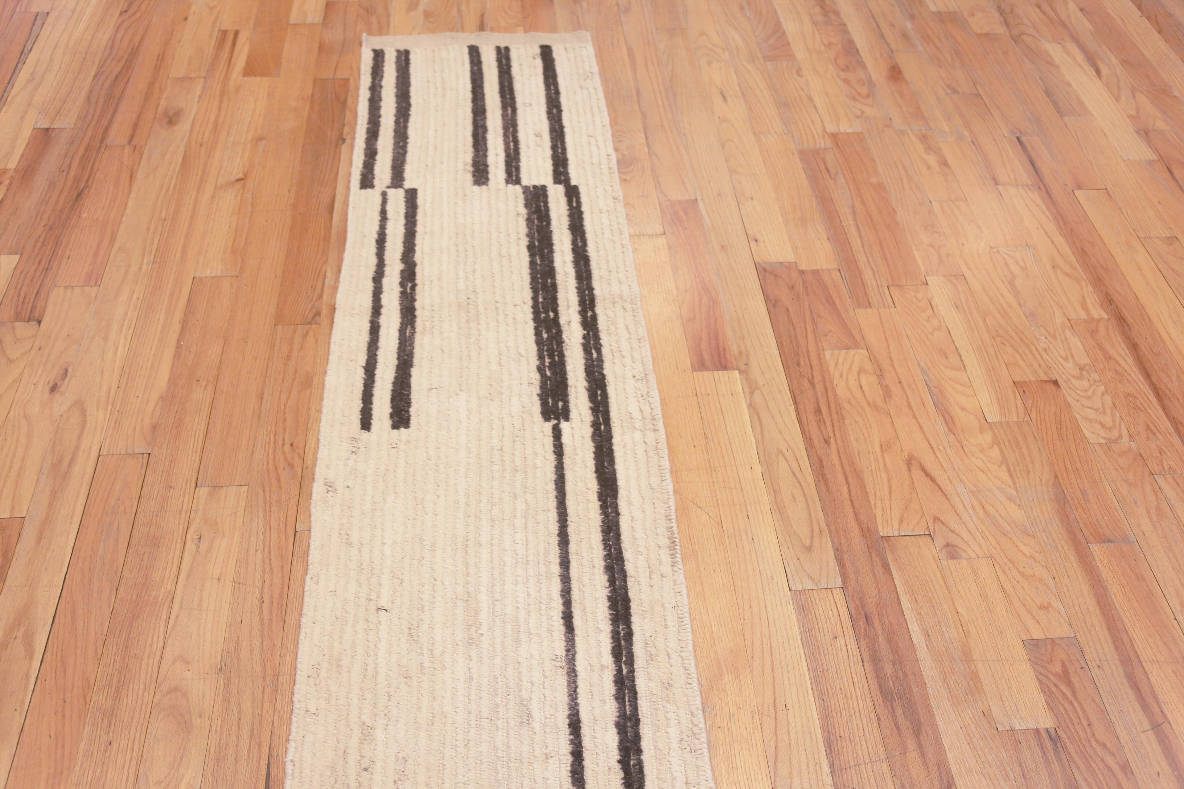Hand-Knotted Nazmiyal Collection Primitive Cream and Charcoal Modern Runner Rug 1'10
