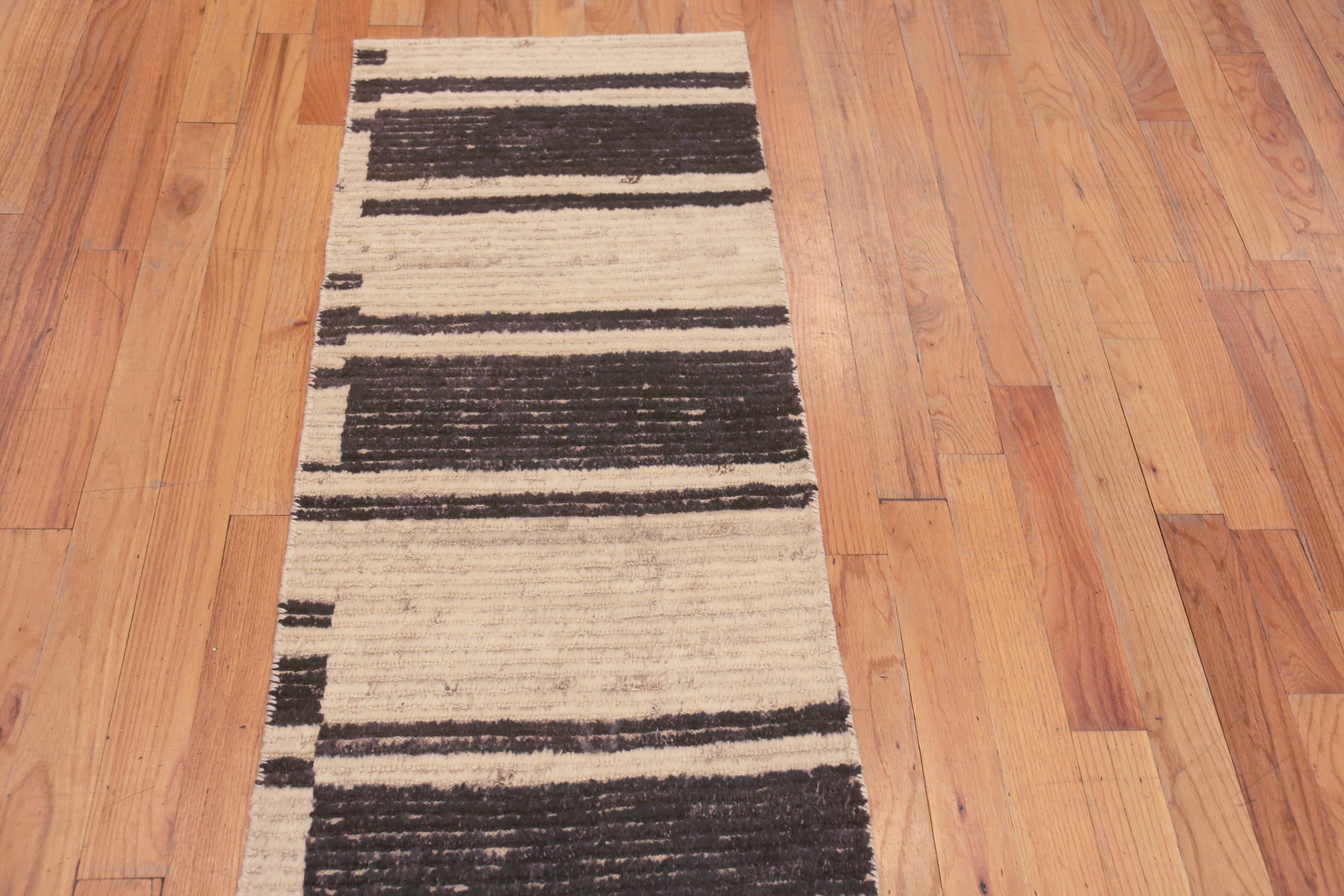 Hand-Knotted Nazmiyal Collection Primitive Pattern Modern Hallway Runner Rug 2' x 12' For Sale
