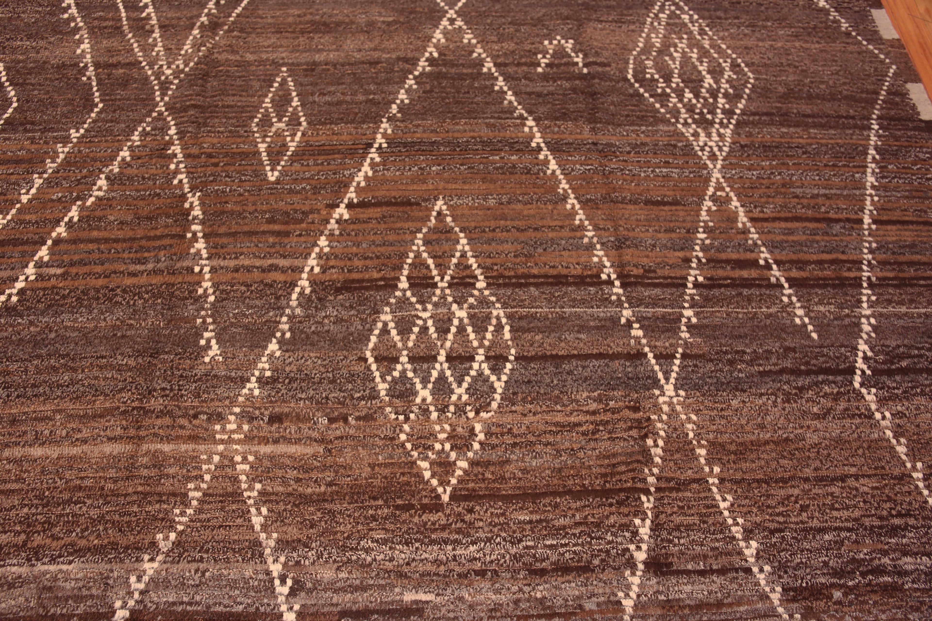 Nazmiyal Collection Primitive Tribal Geometric Pattern Modern Rug 9'2