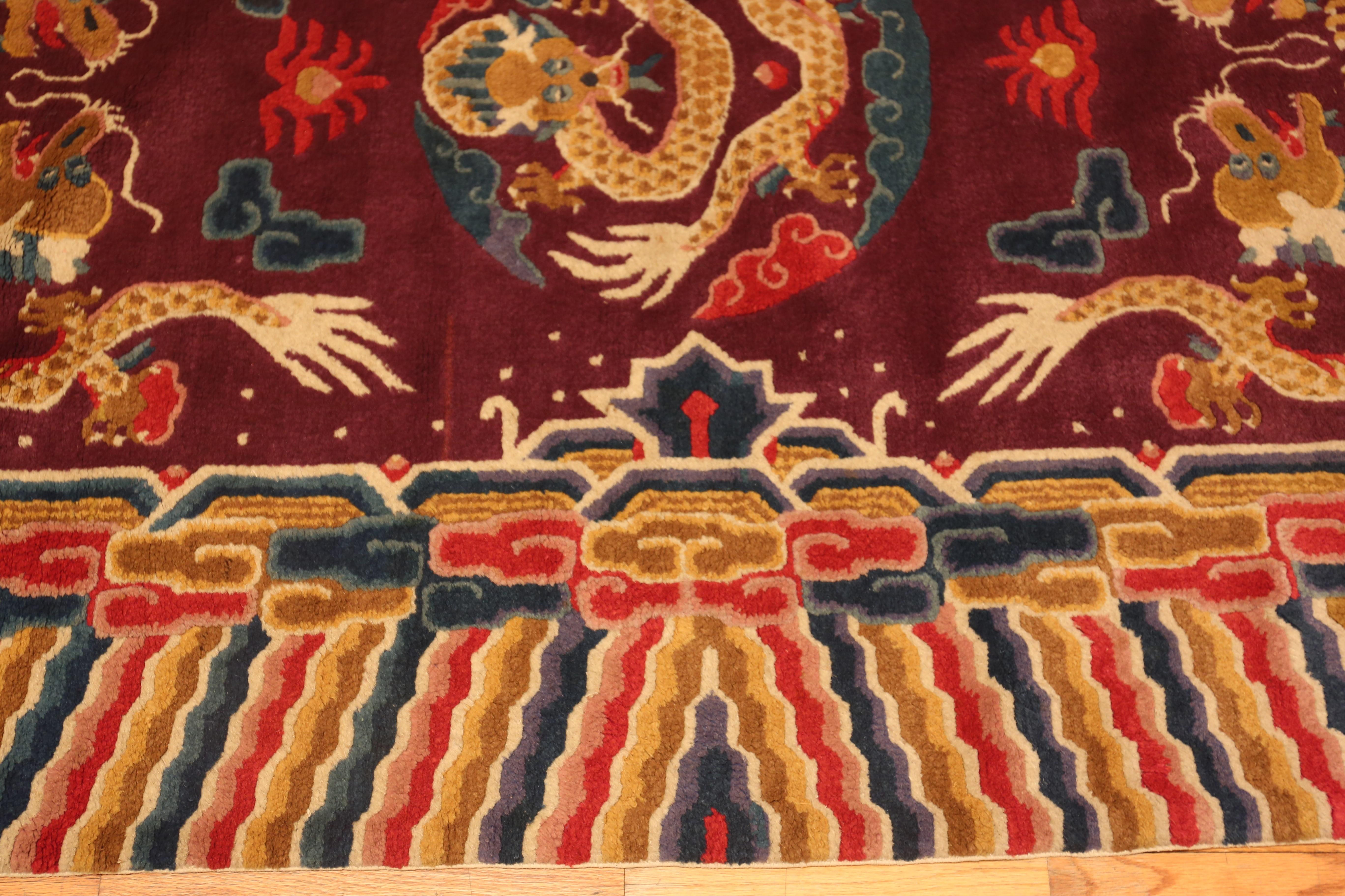 Nazmiyal Collection lila chinesischen Drachen Design Teppich 4 ft 4 in x 7 ft im Angebot 1