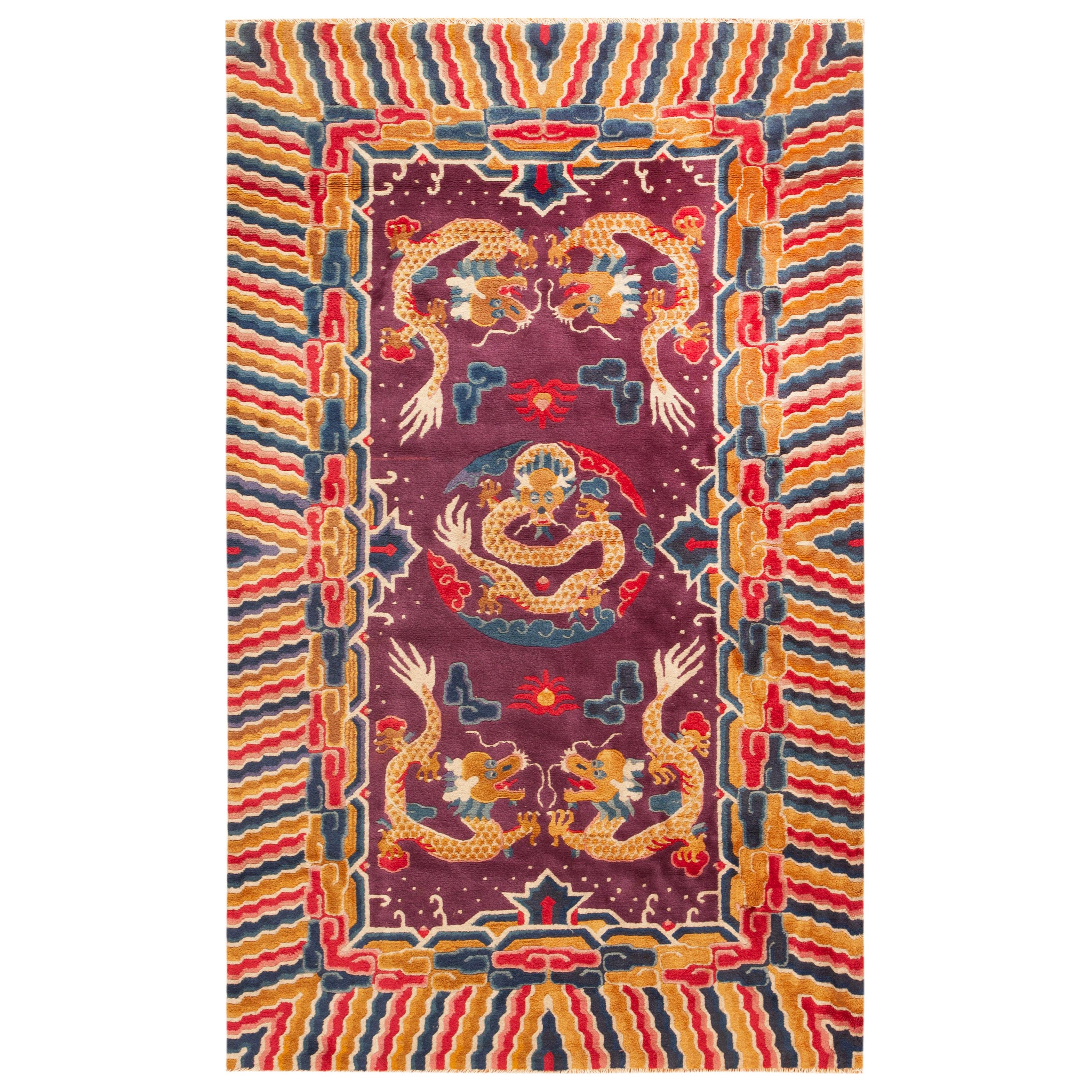 Nazmiyal Collection lila chinesischen Drachen Design Teppich 4 ft 4 in x 7 ft im Angebot