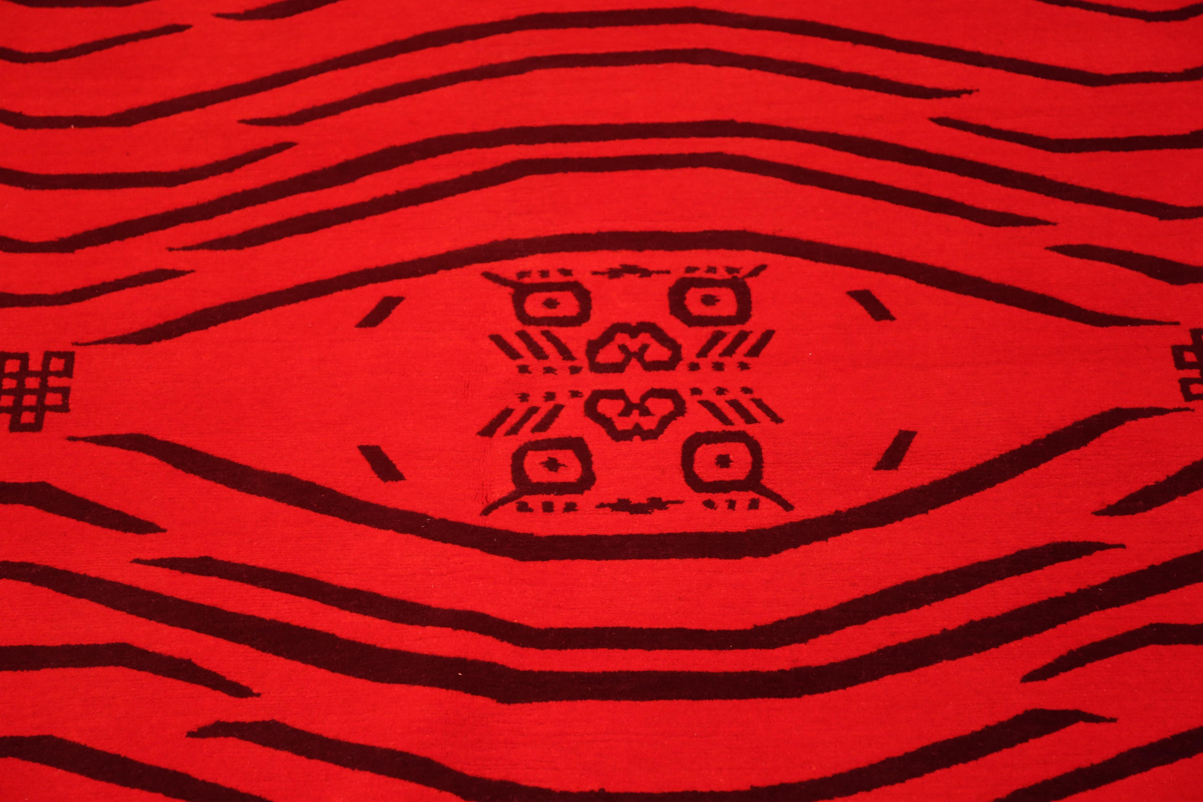 Contemporary Nazmiyal Collection Red & Black Artistic Modern Tiger Design Rug 5'1