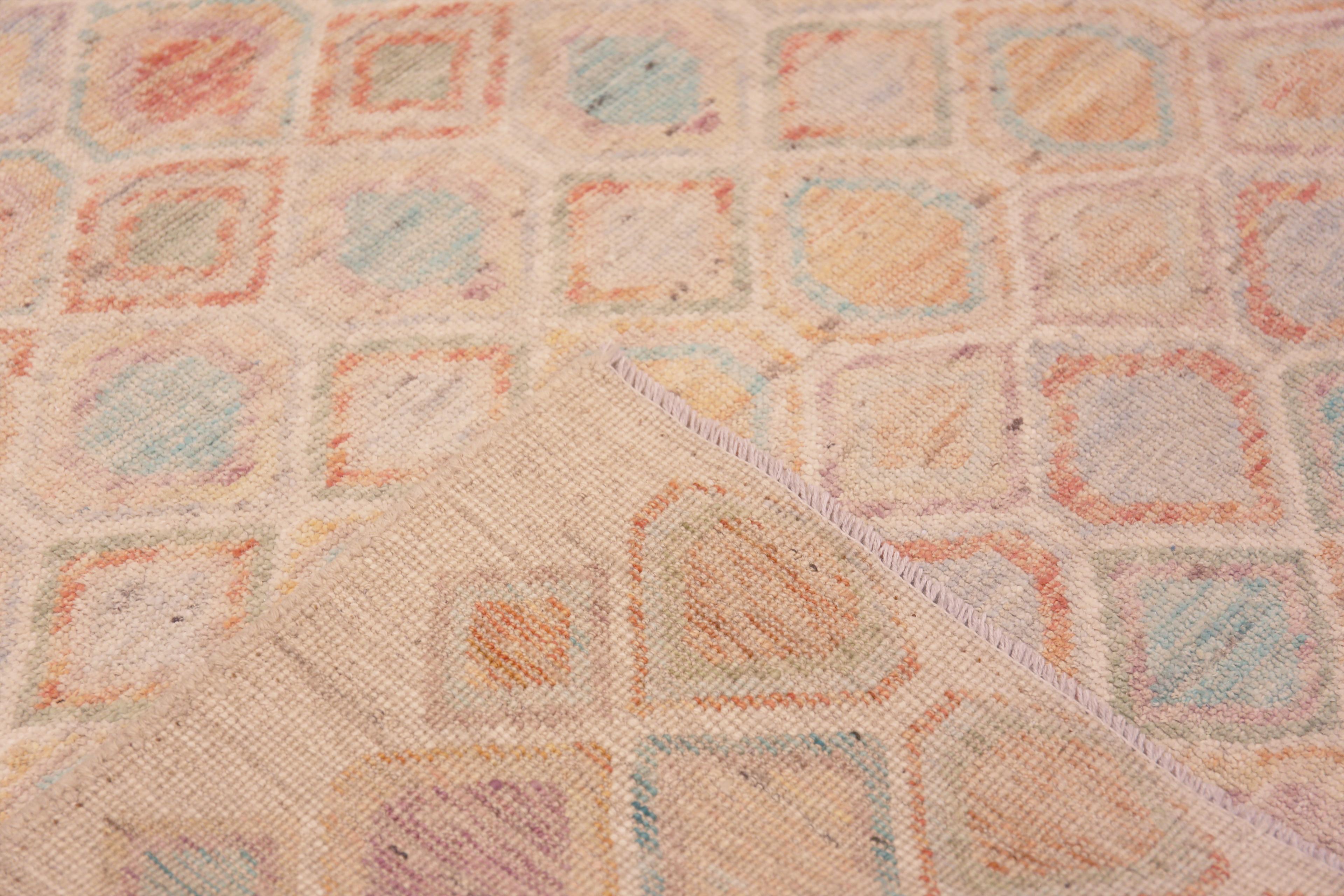 Rustikaler geometrischer kleiner moderner Teppich aus der Nazmiyal Kollektion in Kleinformat 4'3