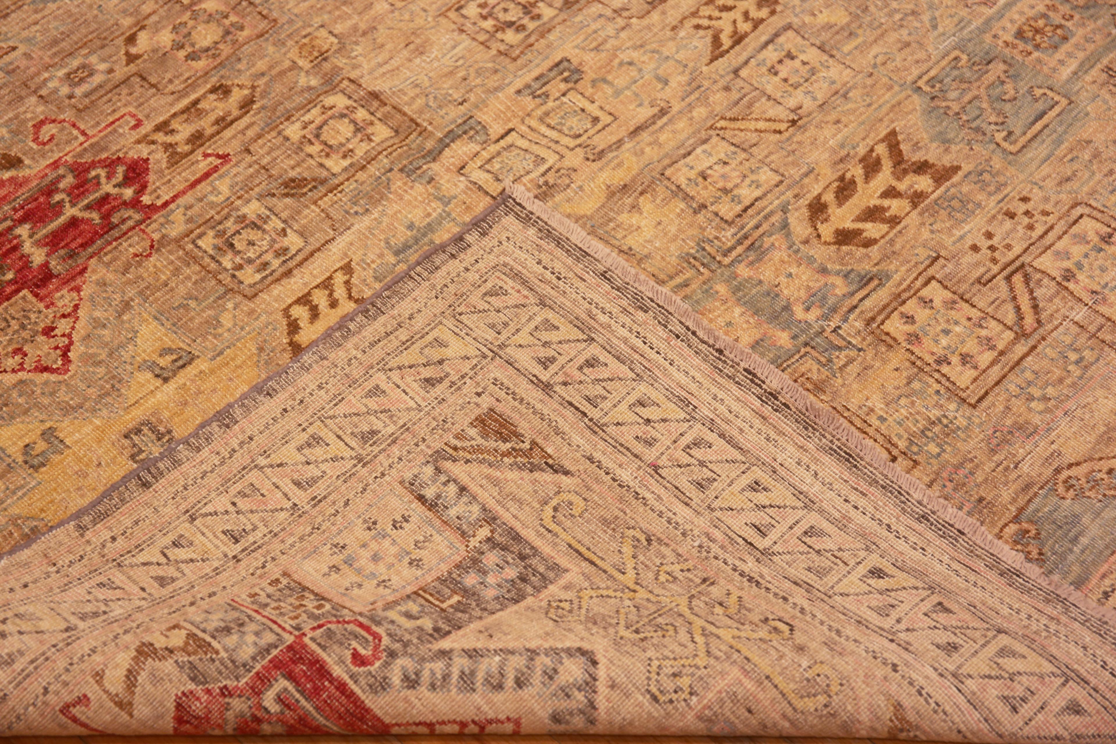 XXI secolo e contemporaneo Nazmiyal Collection Tappeto per l'area moderna con design geometrico tribale rustico 5'9