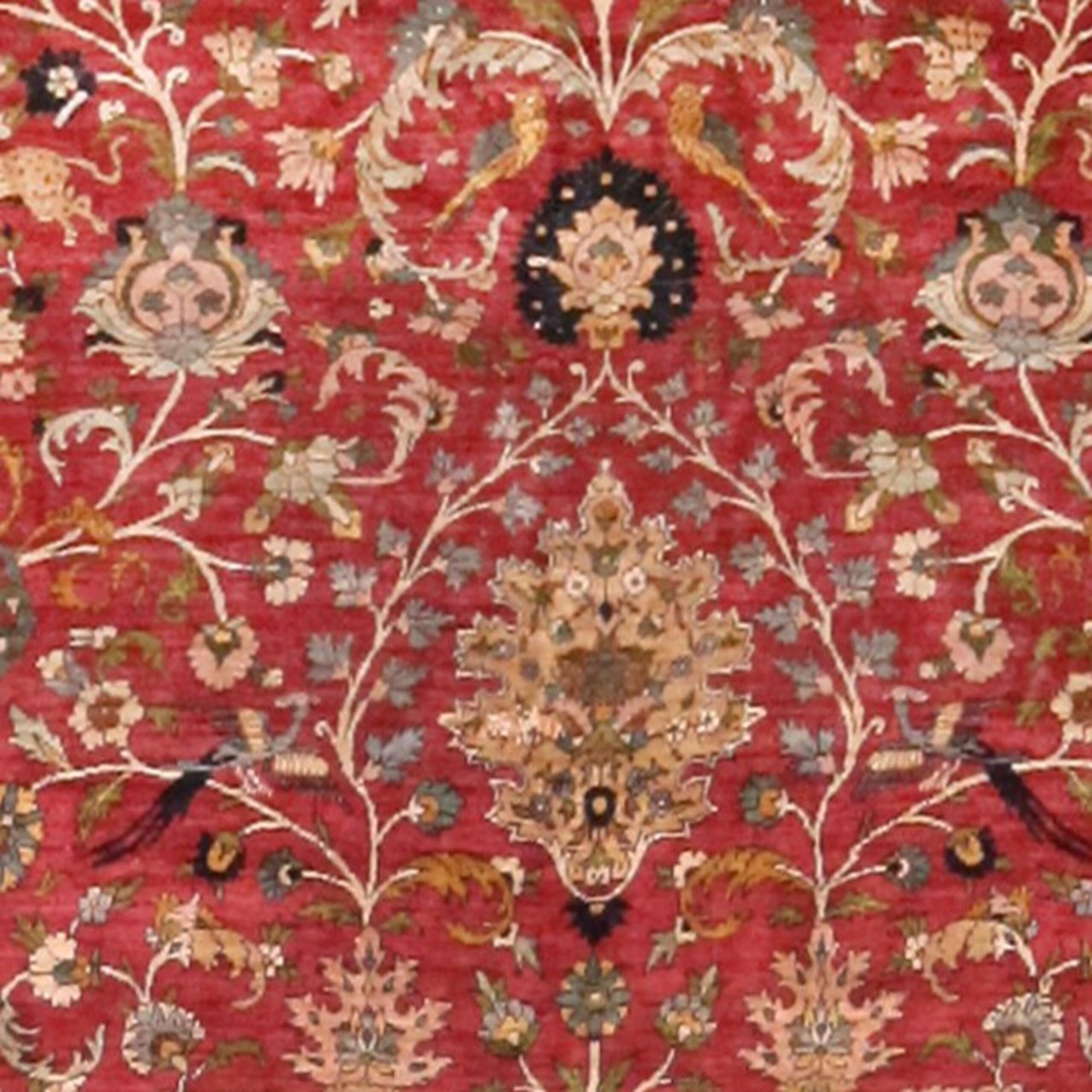 Silk Antique Indian Mughal Rug. 4 ft 1 in x 6 ft 2 in In Good Condition For Sale In New York, NY