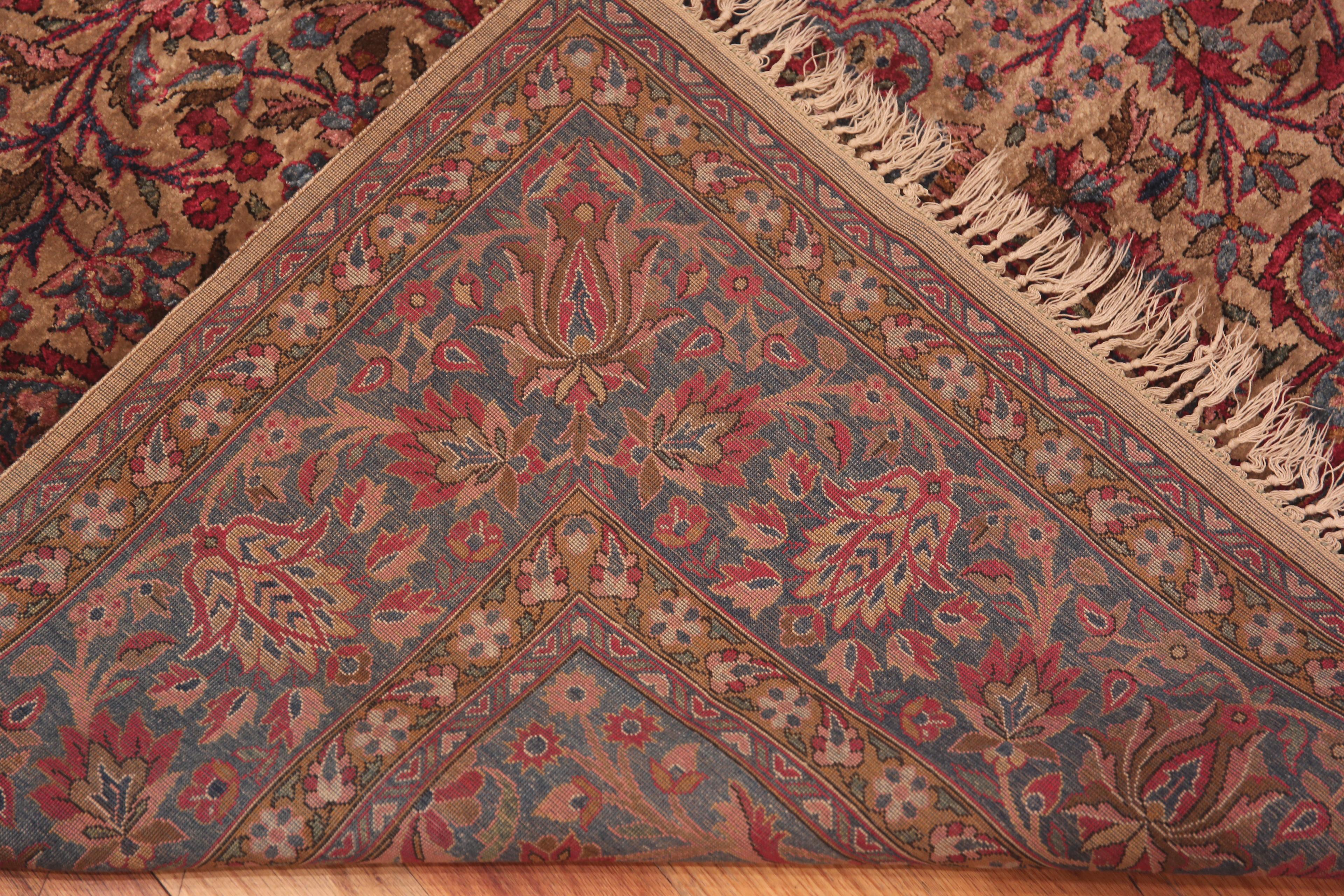 Silk Antique Persian Kashan Rug. 4 ft 3 in x 6 ft 11 in For Sale 5
