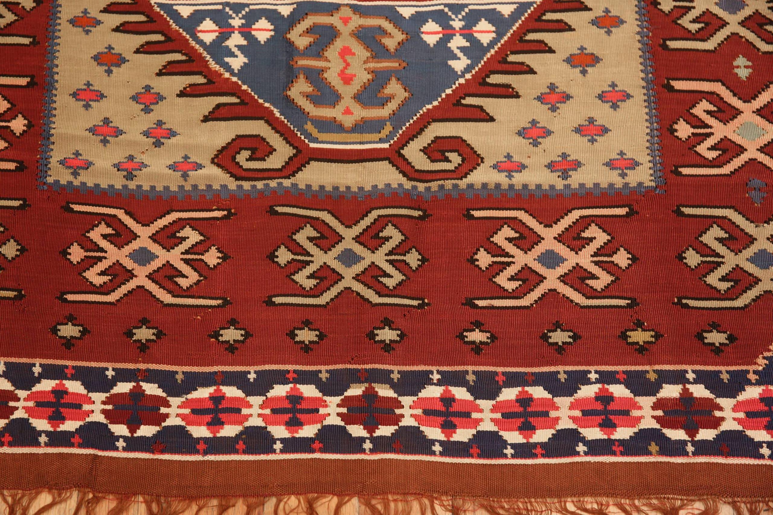 20ième siècle Collection Nazmiyal Collection Kilim turc en soie 3 ft 9 in x 4 ft 3 in en vente