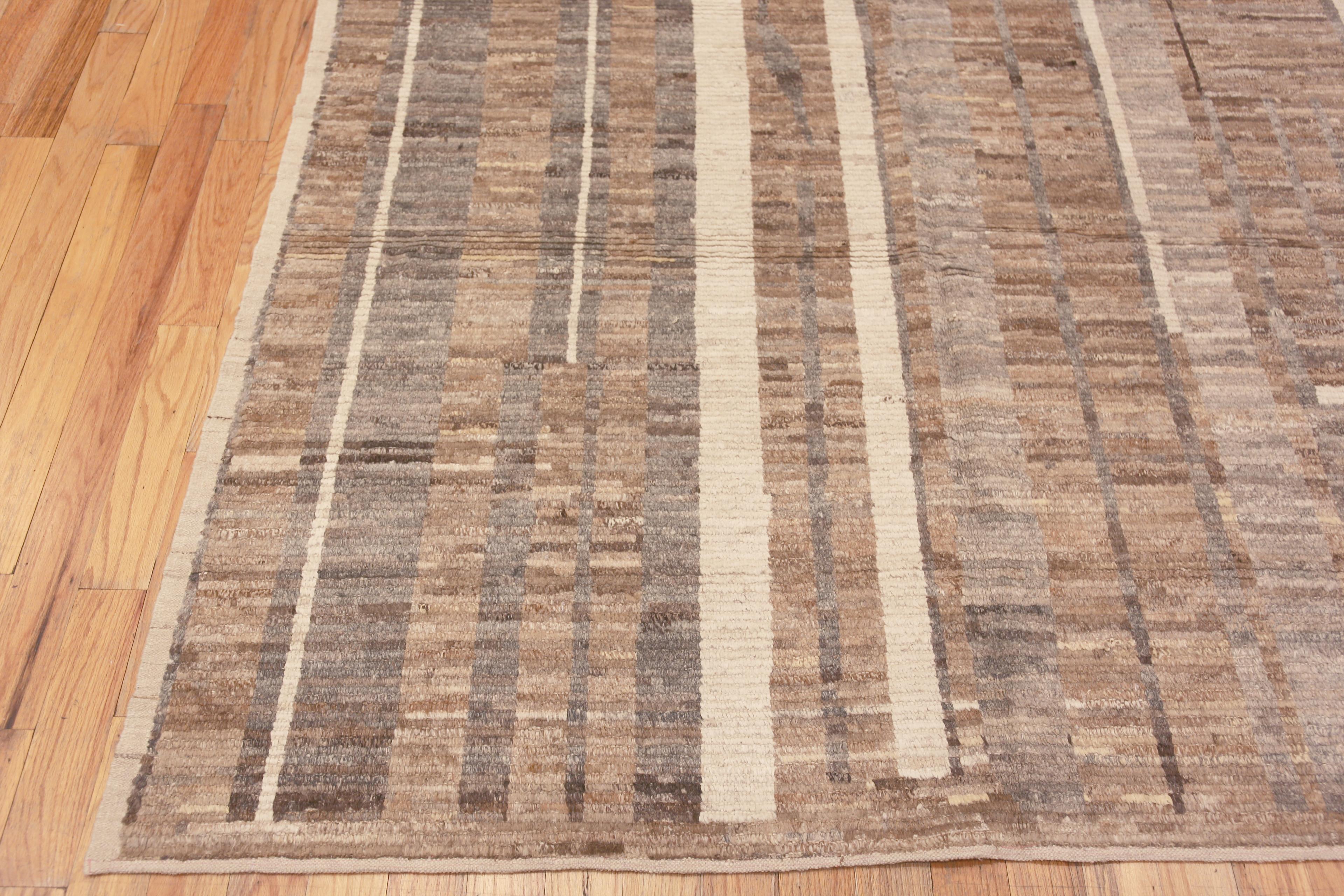 Contemporary Nazmiyal Collection Soft Neutral Color Tribal Geometric Modern Rug 6'7