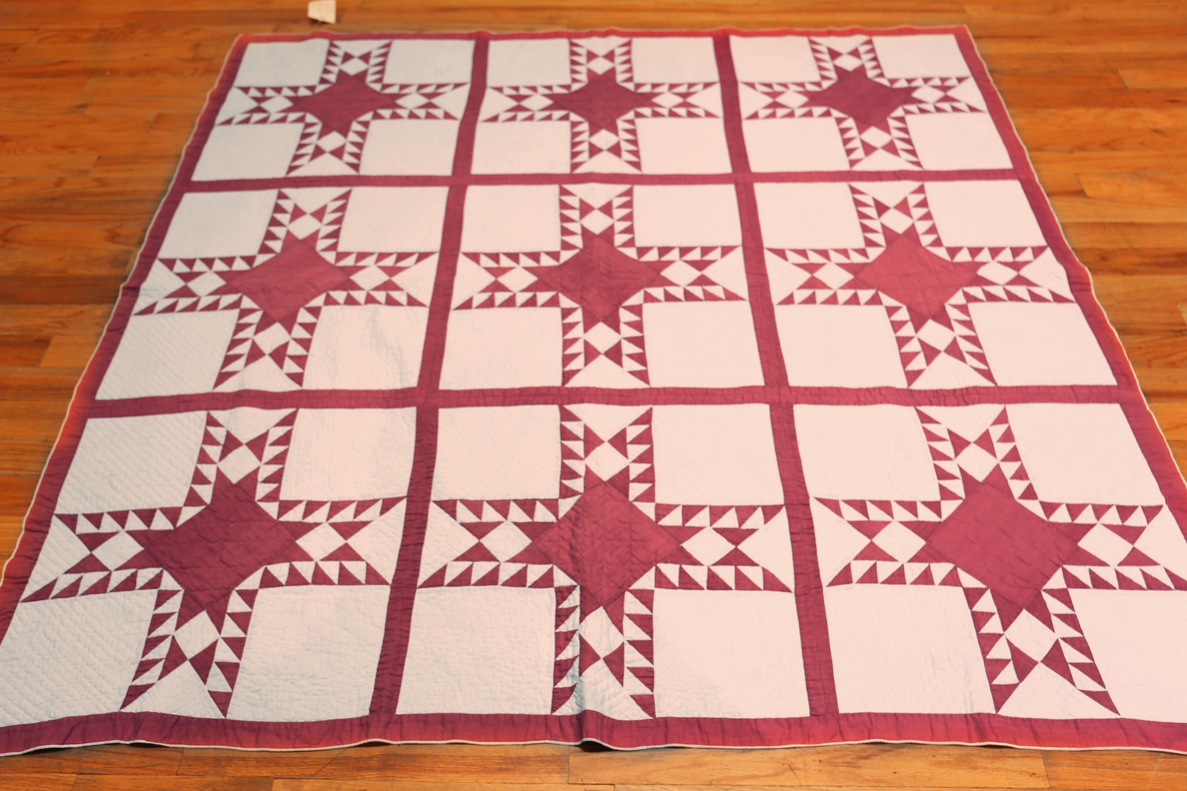 XX secolo Nazmiyal Collection Star Geometric Antique American Quilt 6' 2