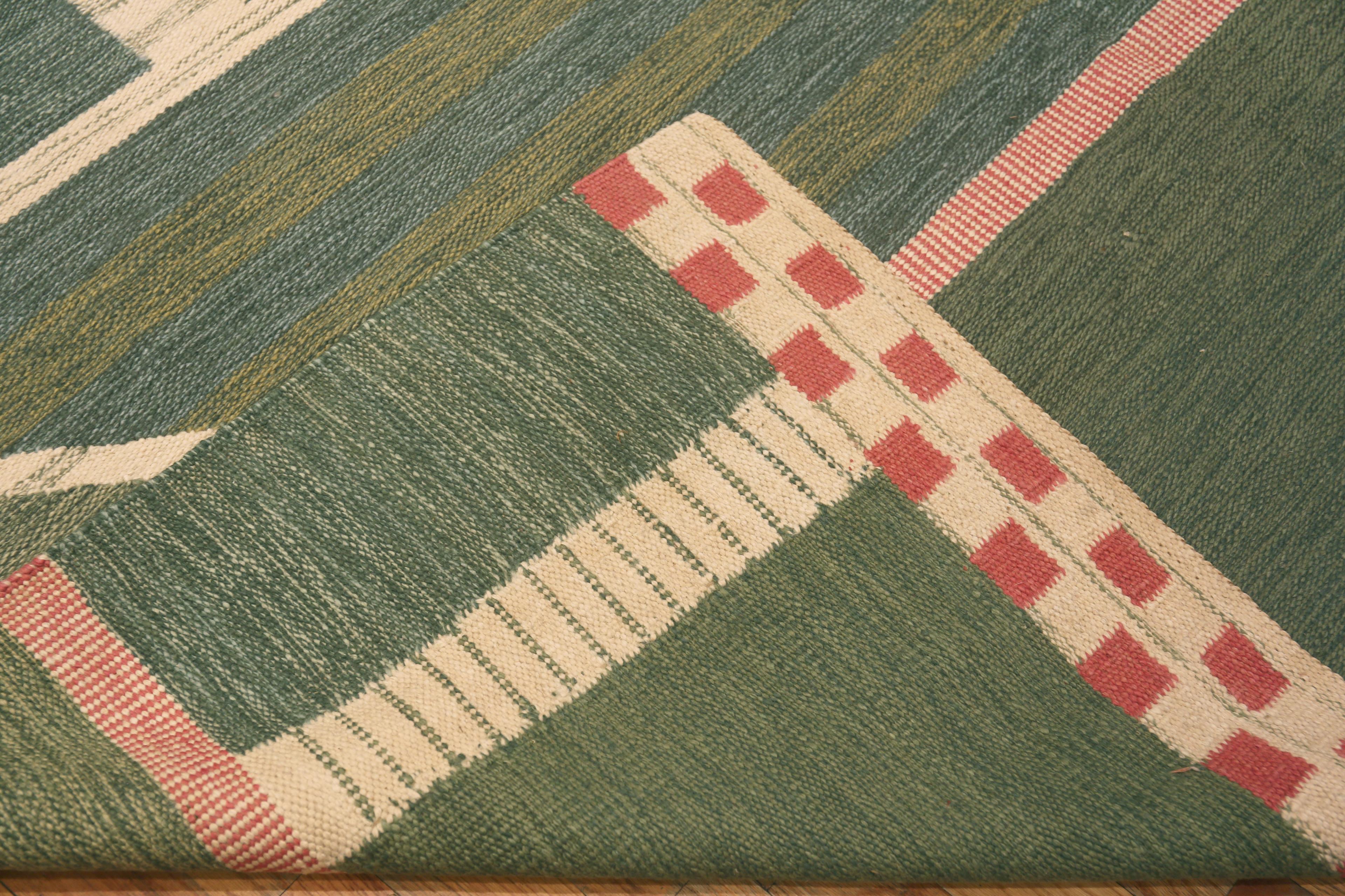 Tapis tissé à plat de style moderne suédois du milieu du siècle dernier Nazmiyal Collection 8'11