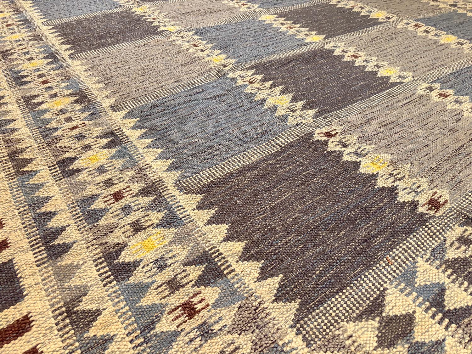 Noué à la main Collection Smiyal Collection Rug & Kilim moderne de style suédois 10 ft x 14 ft 3 in en vente