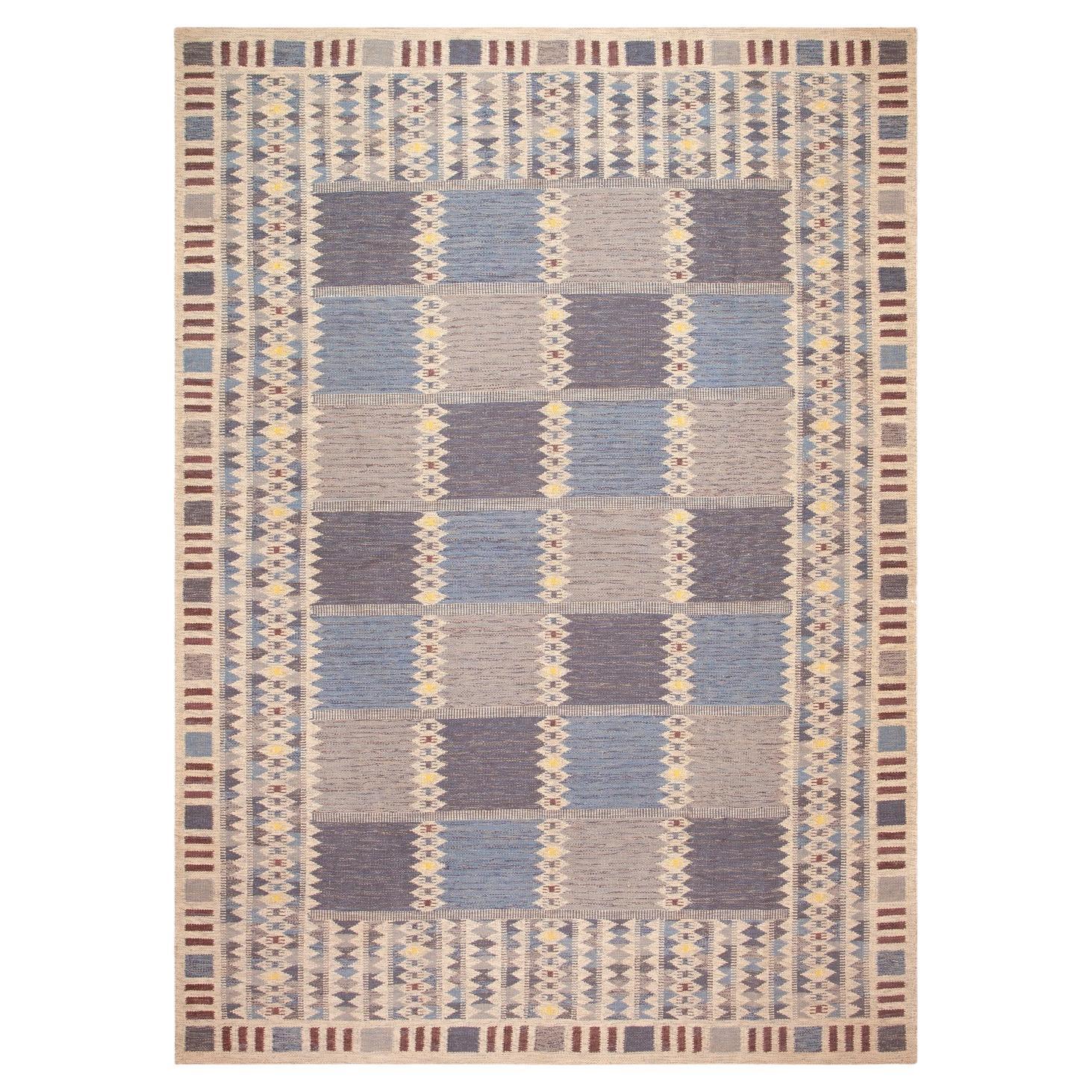 How do you know if an Oriental rug is hand knotted?