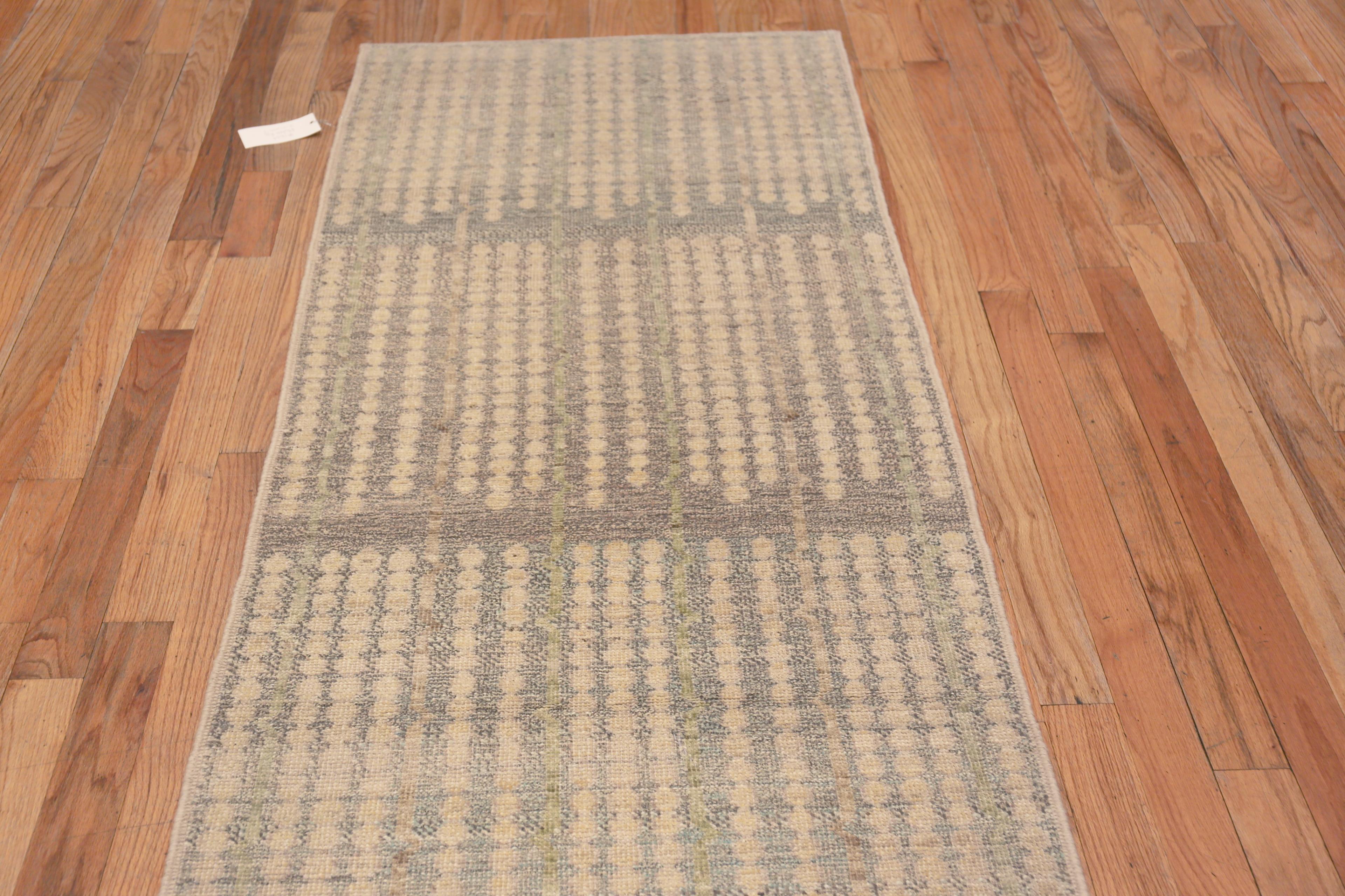 Nazmiyal Collection Tribal Geometric Design Modern Hallway Runner Rug 3' x 13' In New Condition For Sale In New York, NY
