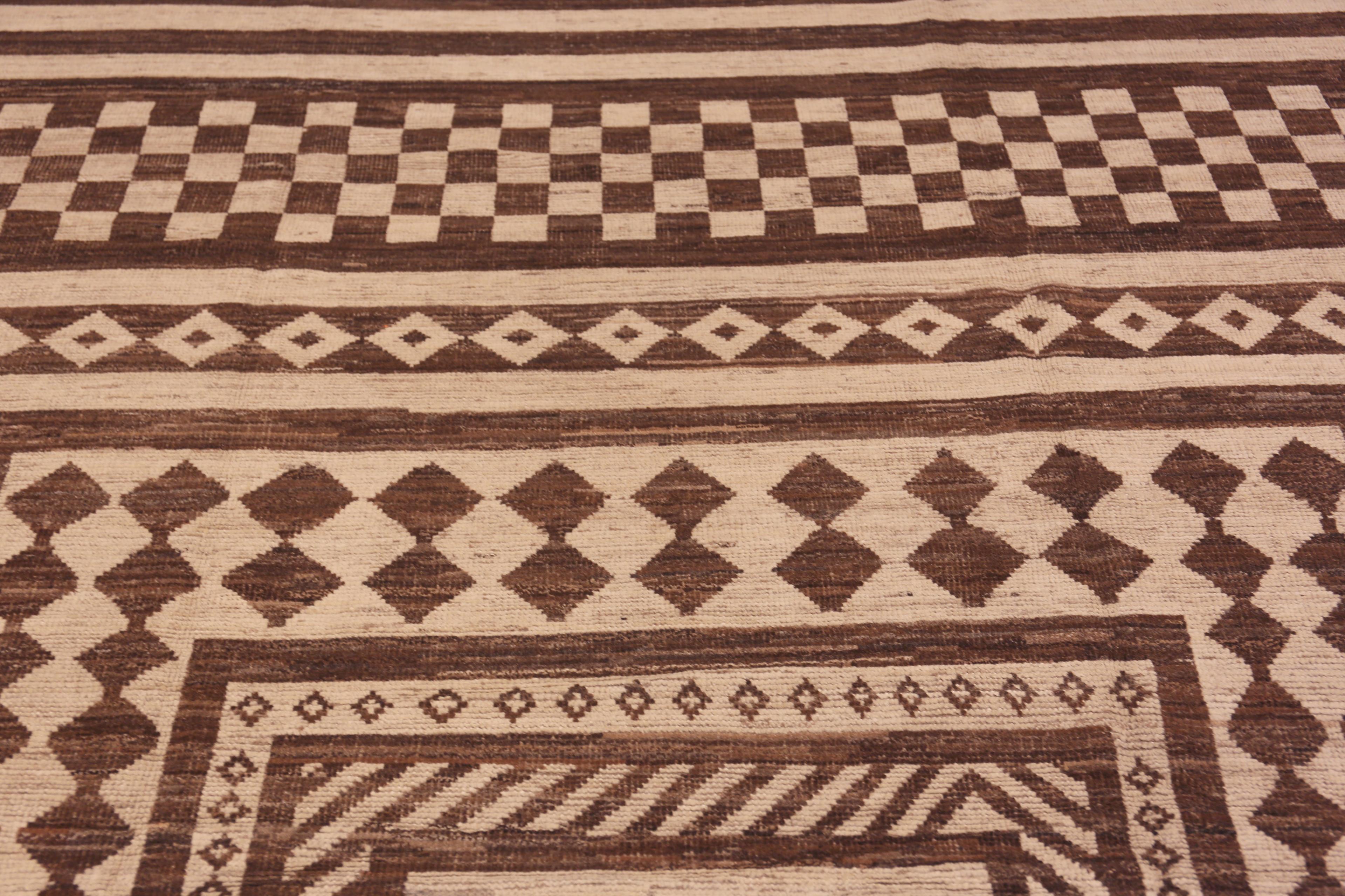 Moderner übergroßer Teppich in Übergröße aus der Nazmiyal Kollektion Tribal Geometric Design 15' x 23' (Handgeknüpft) im Angebot