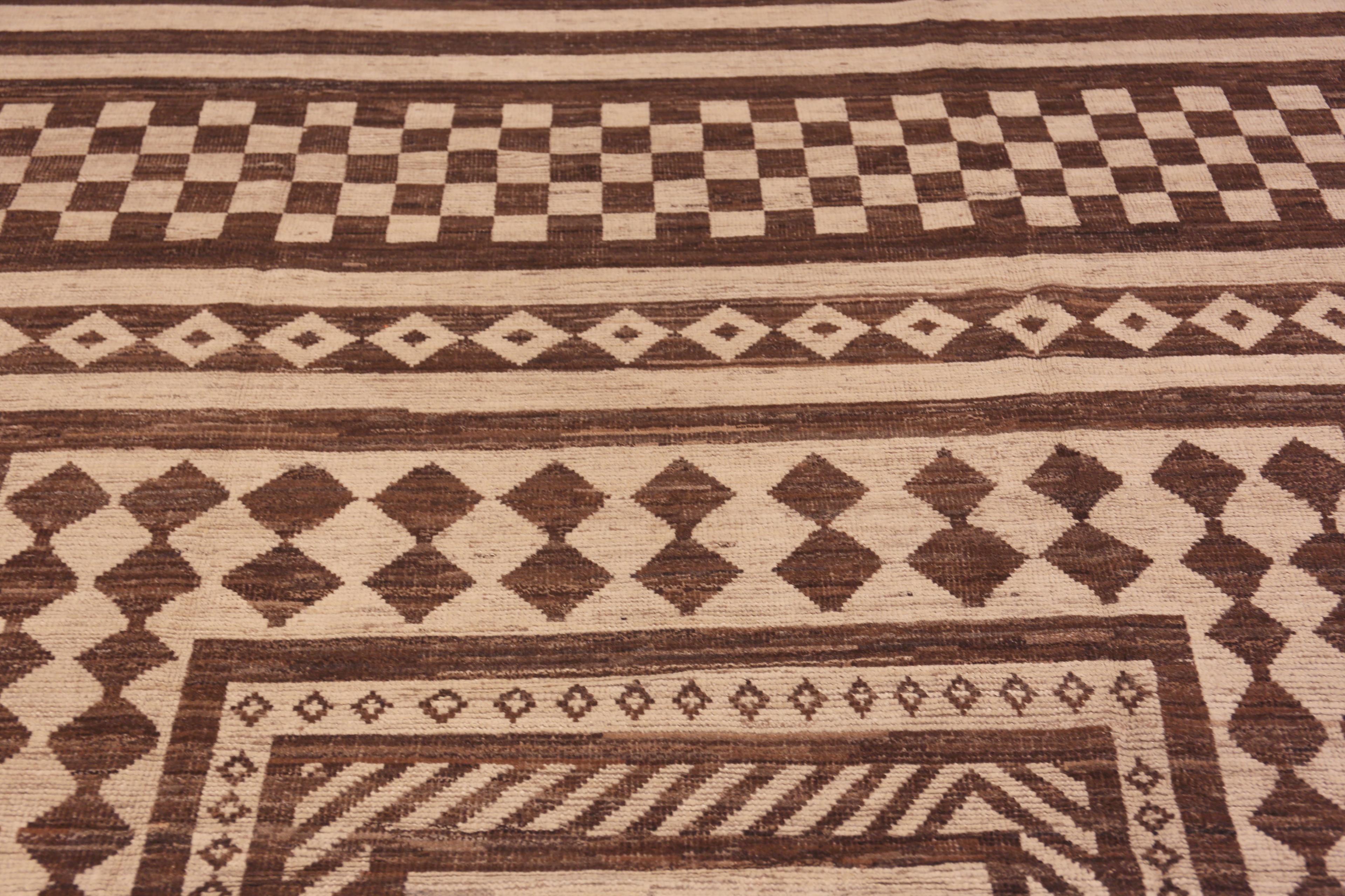 Nazmiyal Collection Alfombra de diseño geométrico tribal y moderno 15' x 23' Anudado a mano en venta