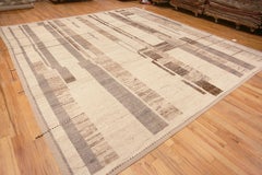 Nazmiyal Kollektion Stammeskunst Geometrischer Erdgrauer moderner quadratischer Teppich 13'5" x 14'2"