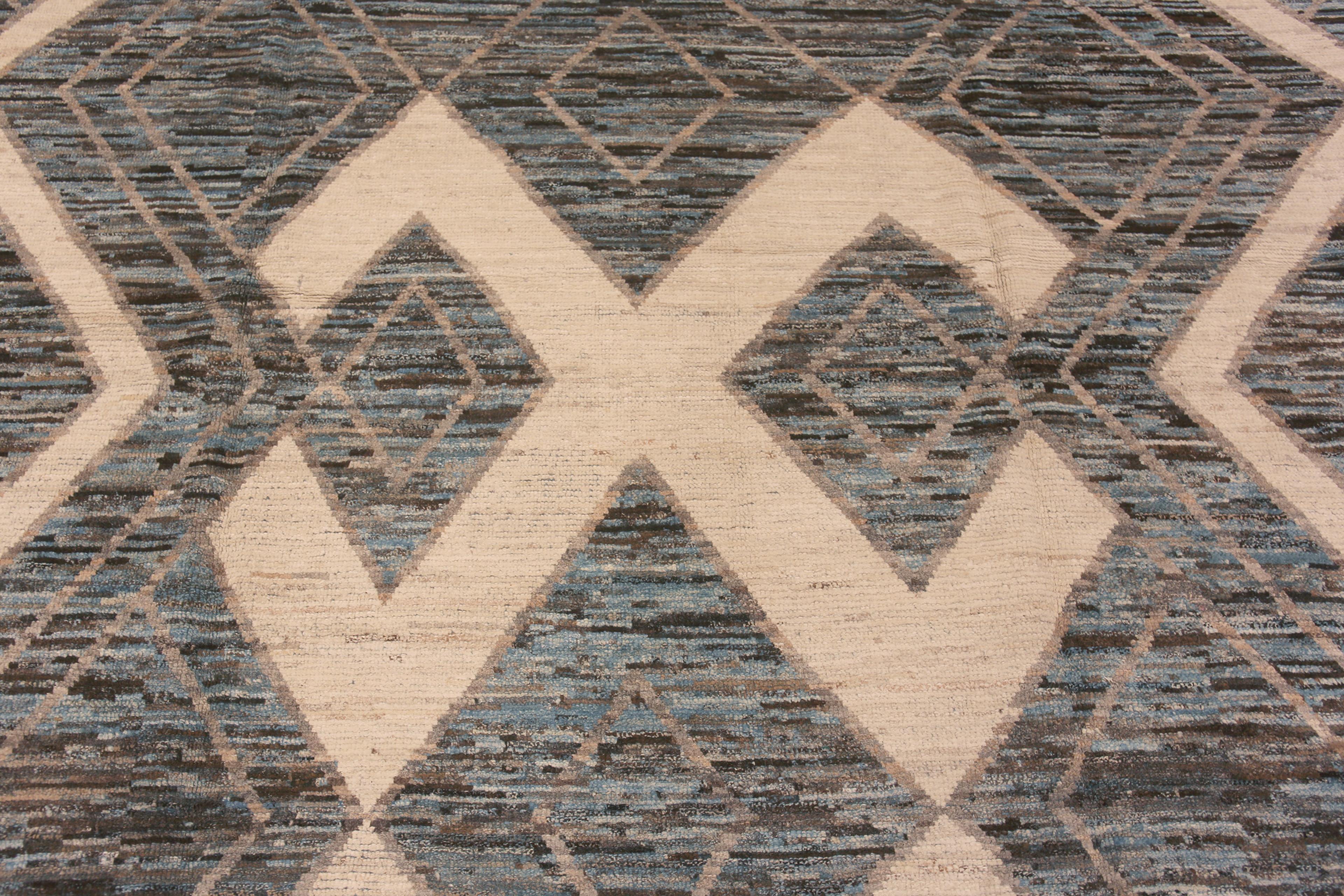 Tribal Collection Nazmiyal - Tapis géométrique tribal à fond terreux moderne 9'3