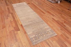 Collection Nazmiyal, tapis de couloir moderne géométrique gris neutre, 2'8" x 9'8"