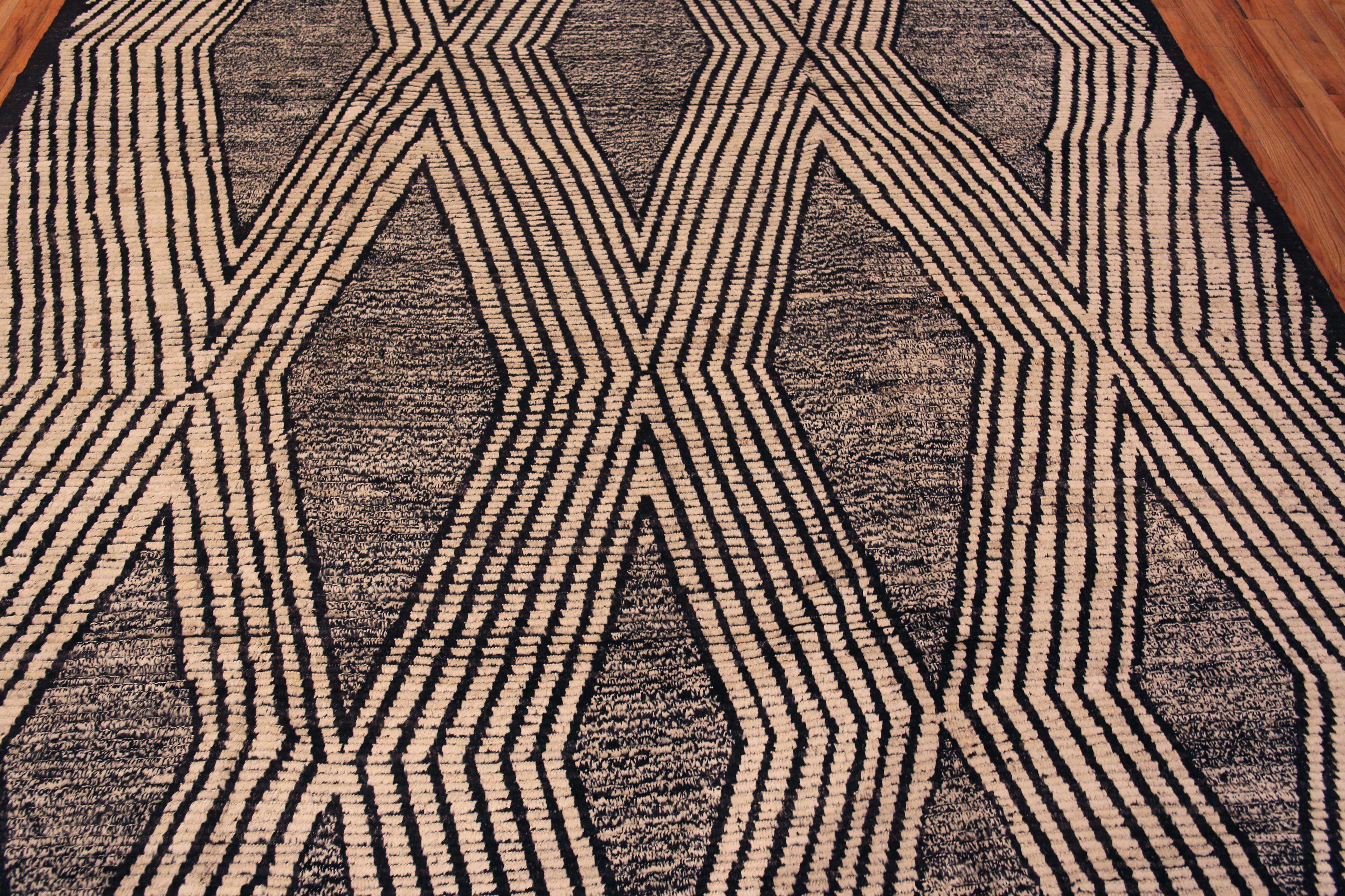 Tribal Collection Nazmiyal, motifs géométriques tribaux, taille de pièce moderne 9'4