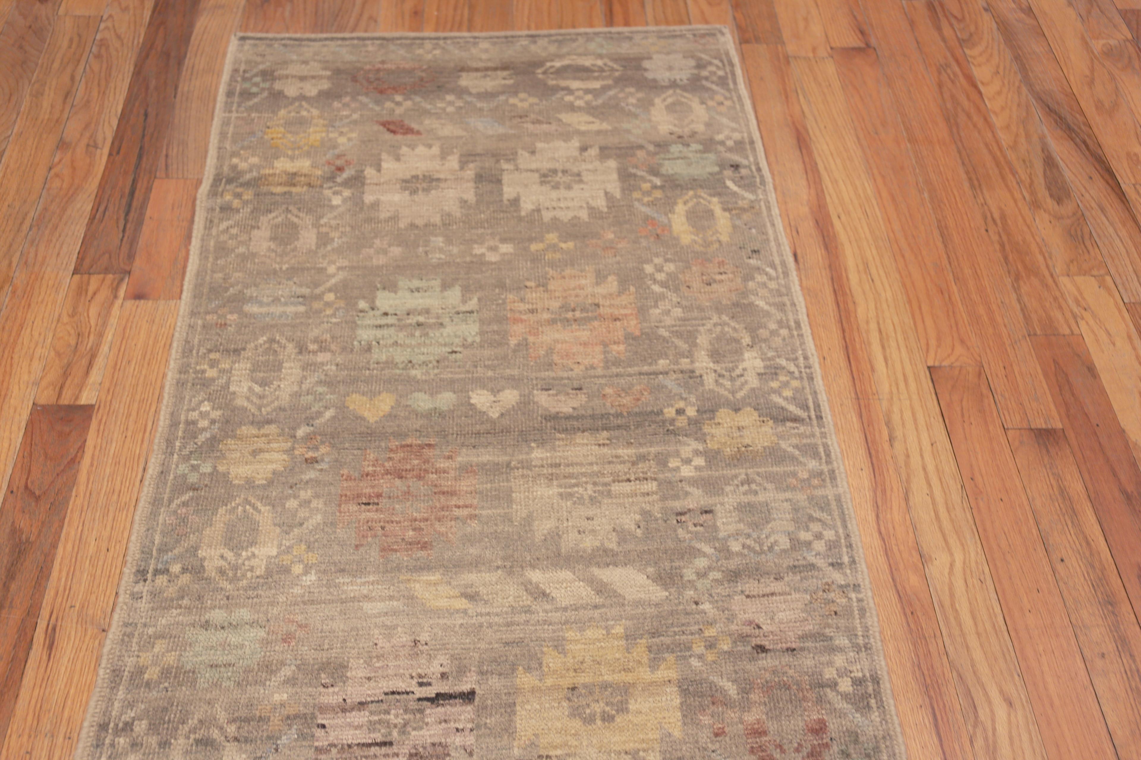 Nazmiyal Kollektion Stammeskunst Geometrischer rustikaler moderner Läufer Abrash-Teppich 3' x 13' im Zustand „Neu“ im Angebot in New York, NY