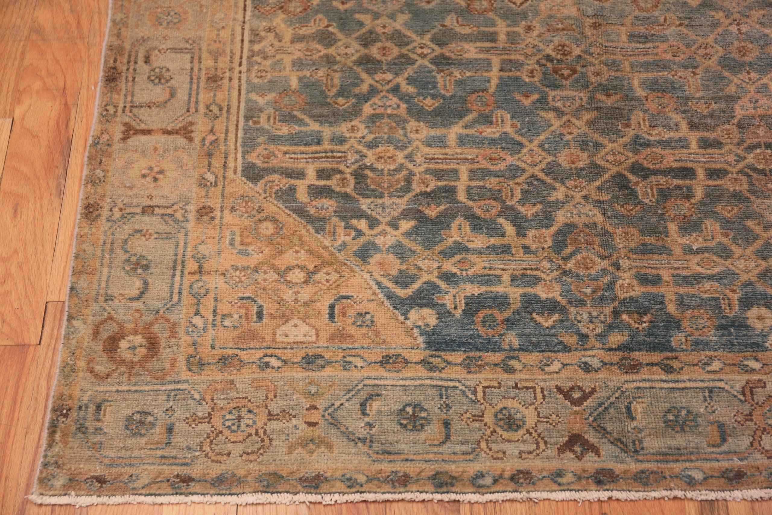 Nazmiyal Collection Tribal Grau Blau Malayer Herati Teppich 4 ft 4 in x 6 ft 6 in (20. Jahrhundert) im Angebot