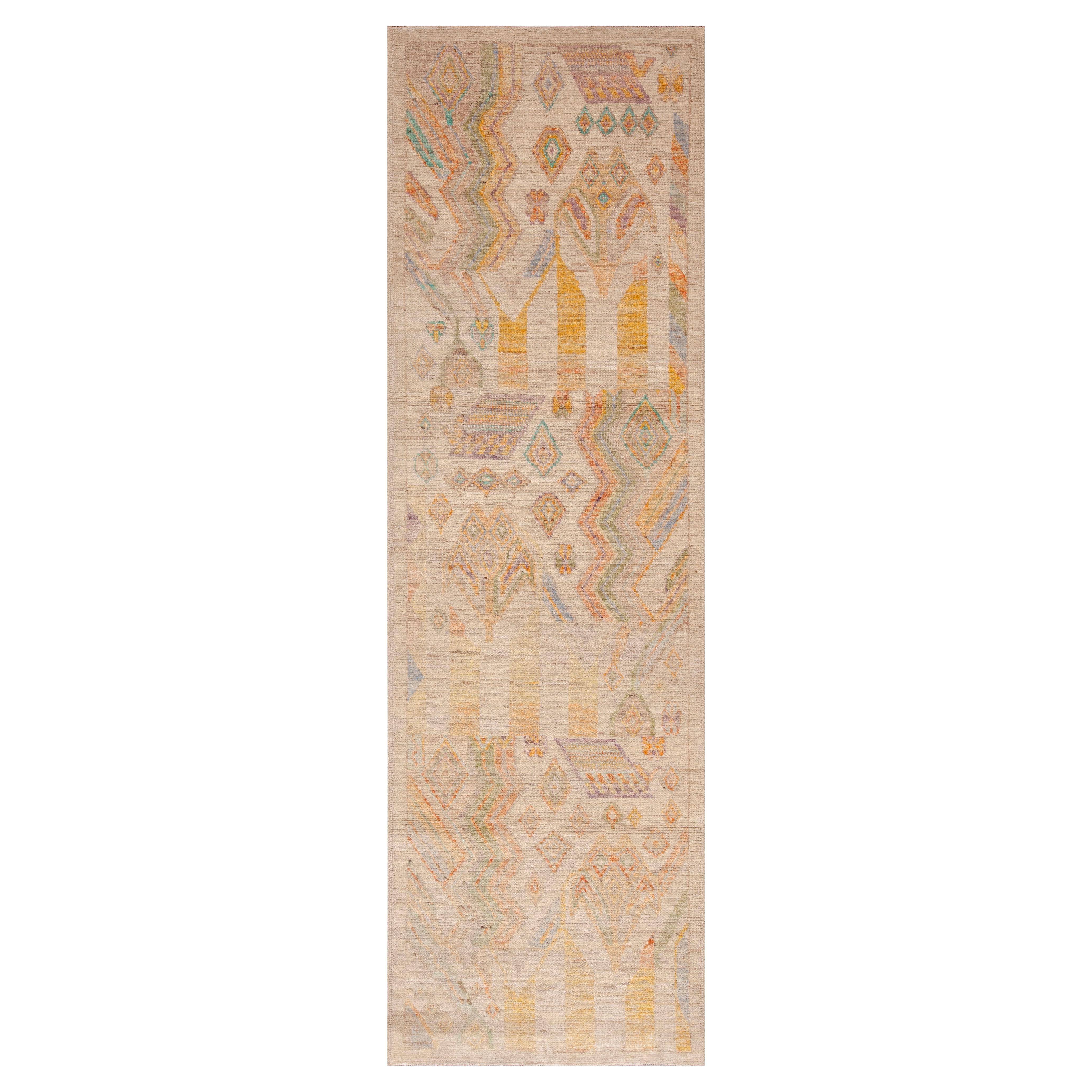 Nazmiyal Collection Tribal Nomadic Light Ivory Color Modern Runner Rug 3' x 9'9" For Sale