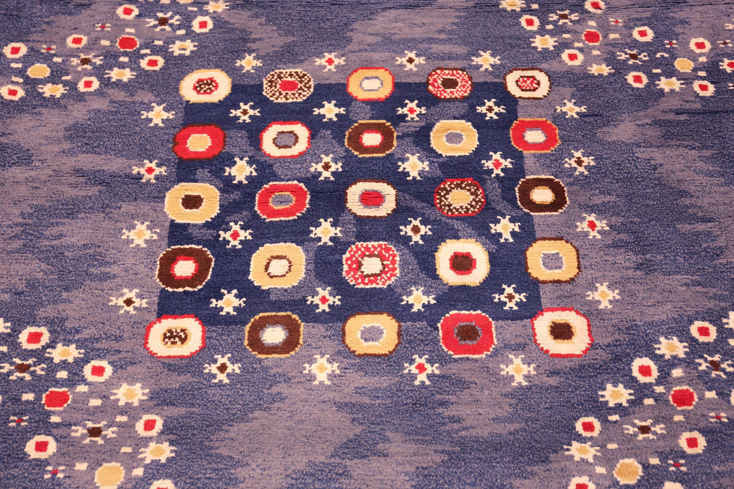 Nazmiyal Kollektion Vibrant Modern Schwedisch inspirierter runder blauer Teppich 9'10