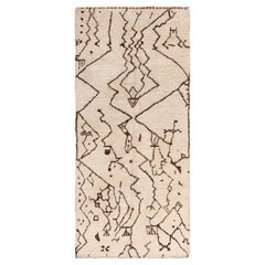 Nazmiyal Collection Vintage Beni Ourain Moroccan Berber Rug 5ft 5in x 12ft 3in