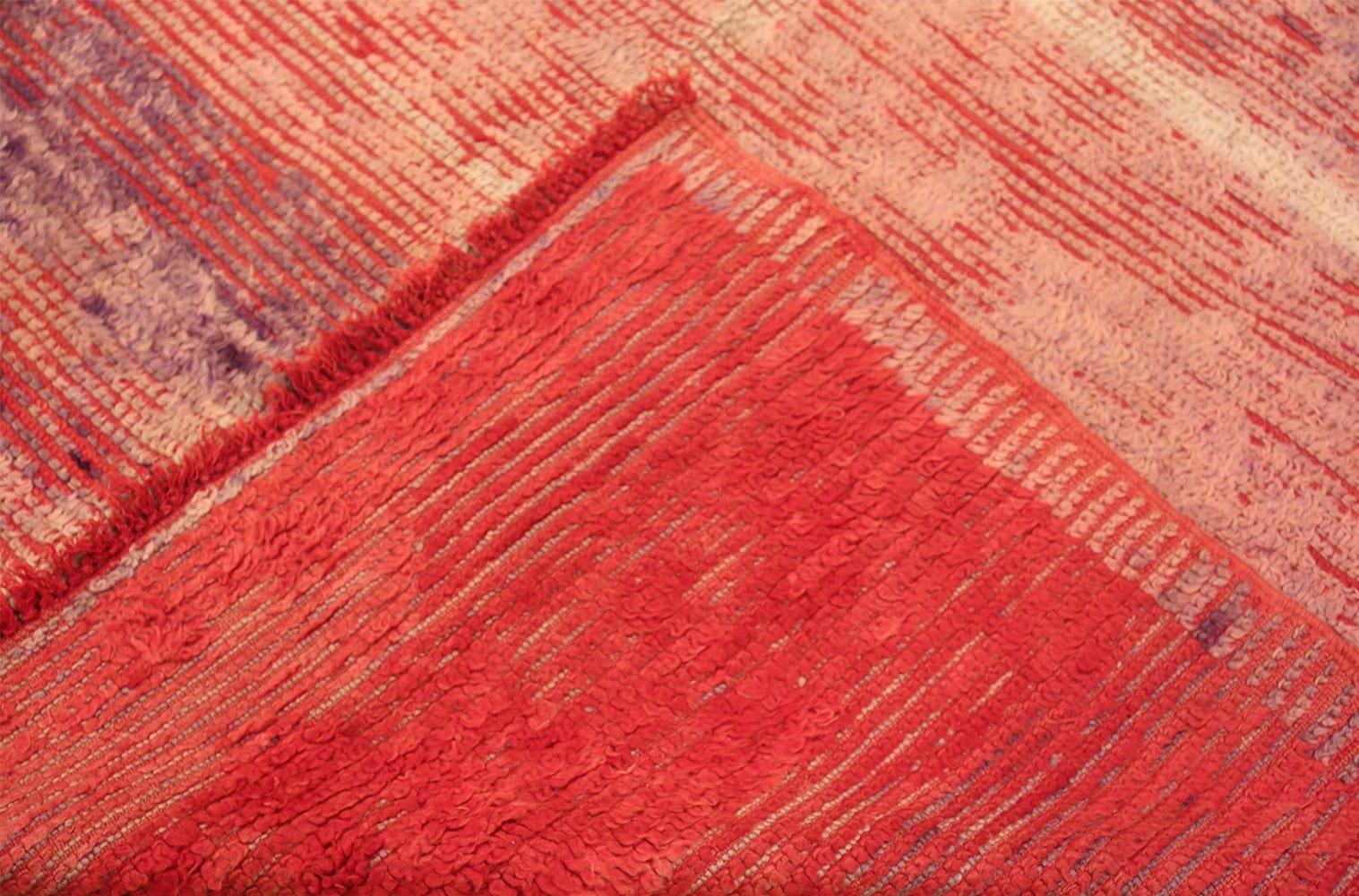 Tapis berbère marocain rouge vintage. 6 pieds 1 pouces x 10 pieds 9 pouces en vente 1