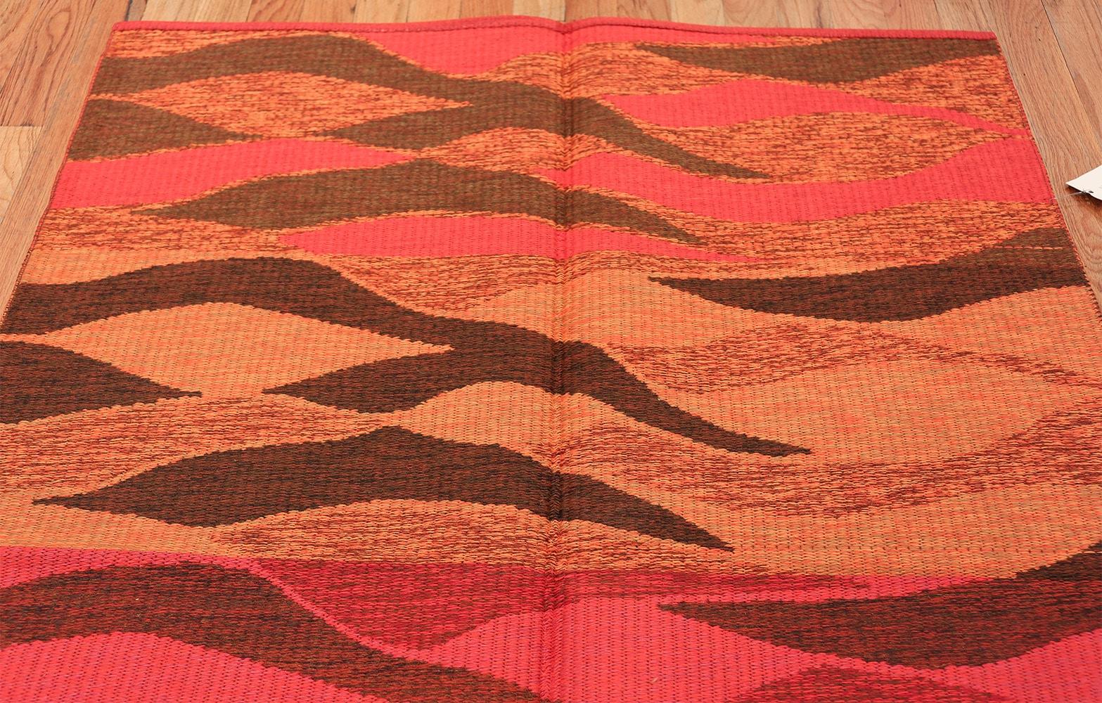 Doppelseitiger schwedischer Vintage-Kelim-Teppich 5 ft x 6 ft, Mid-Century Modern (20. Jahrhundert) im Angebot