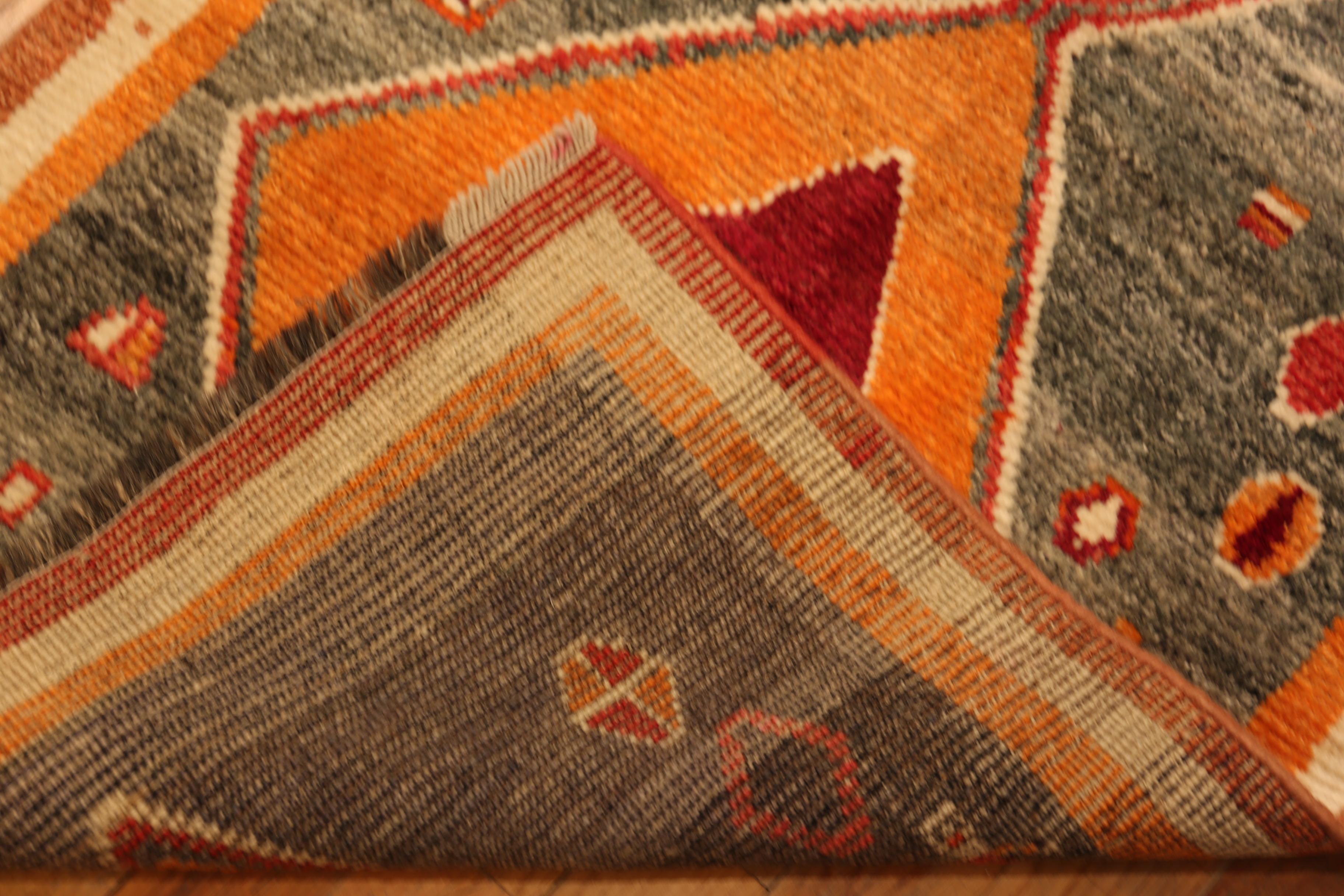 Hand-Knotted Nazmiyal Collection Vintage Gabbeh Rug Geometry and Desert Sunset 3' x 5' 5