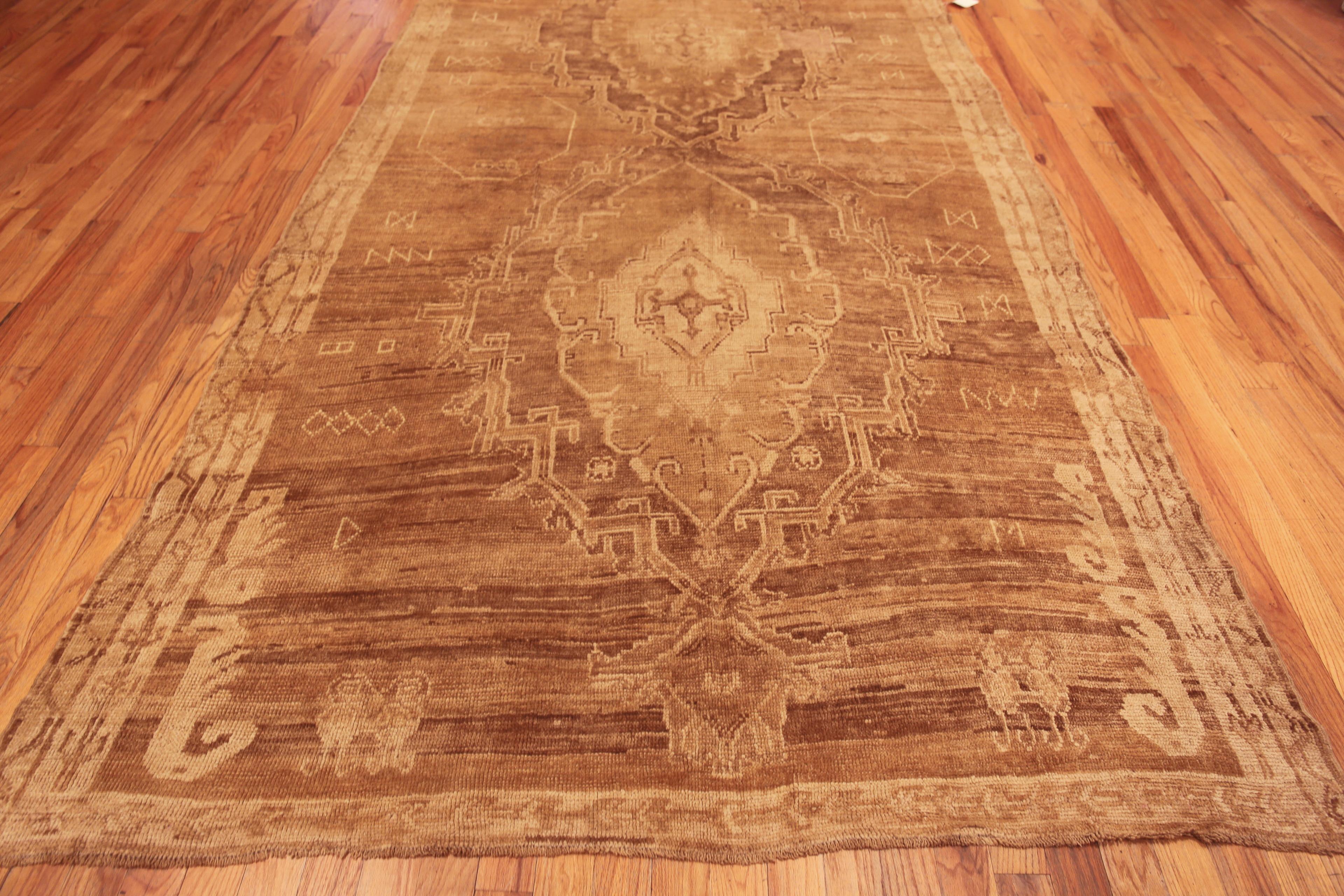 Beautiful Long and Narrow Oriental Design Vintage Kars Carpet from Turkey, Origin: Turkey, Circa date: Vintage 