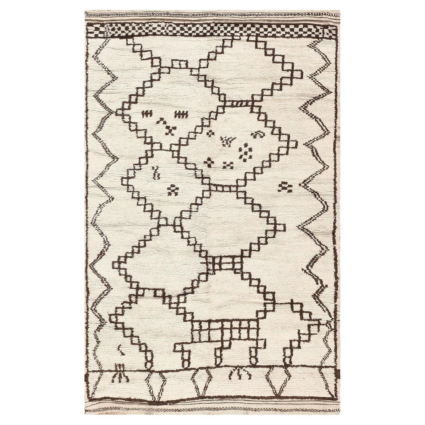 What are standard area rug sizes?