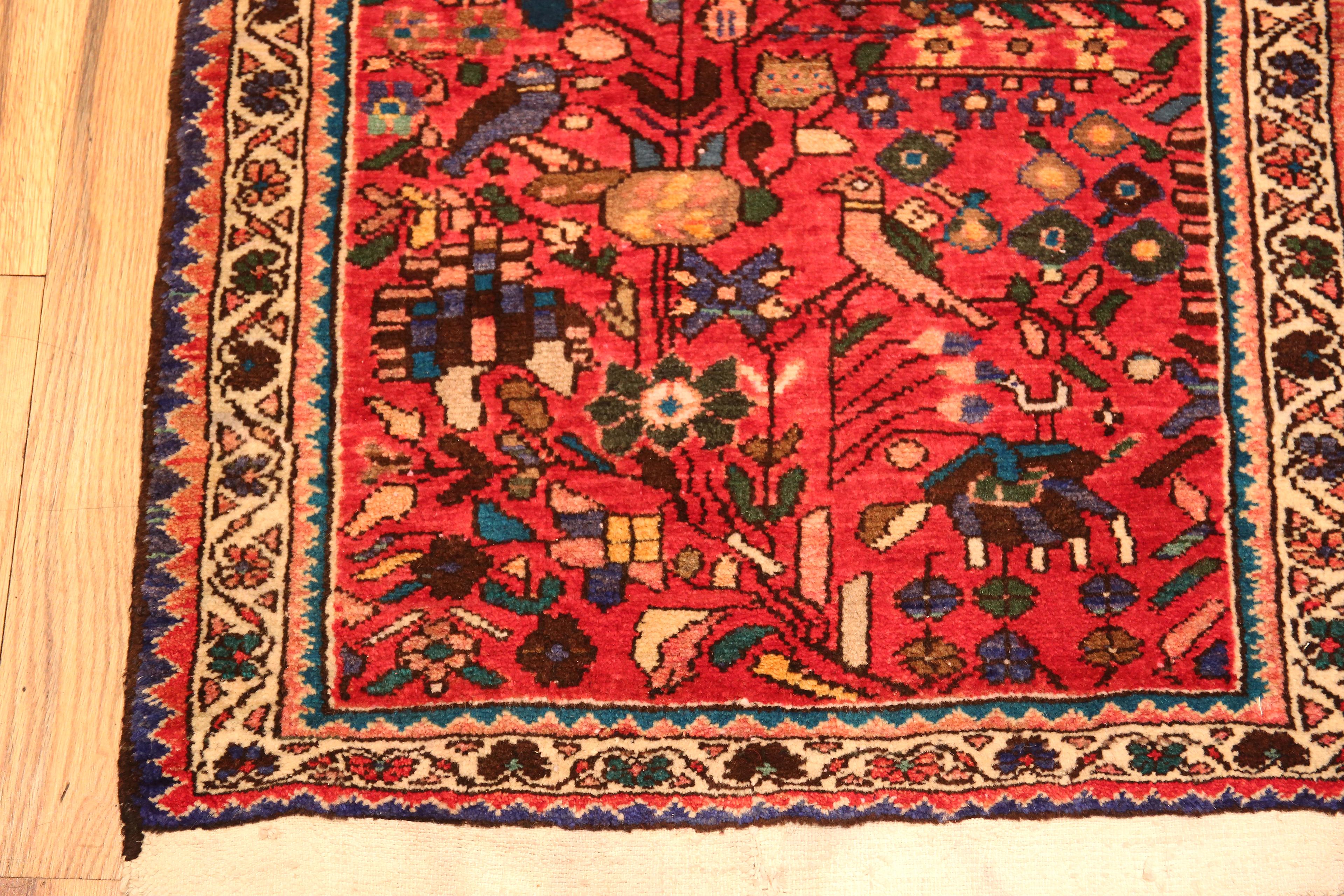 Annodato a mano Nazmiyal Collection Vintage Persian Bird Design Runner Hamadan 2'4