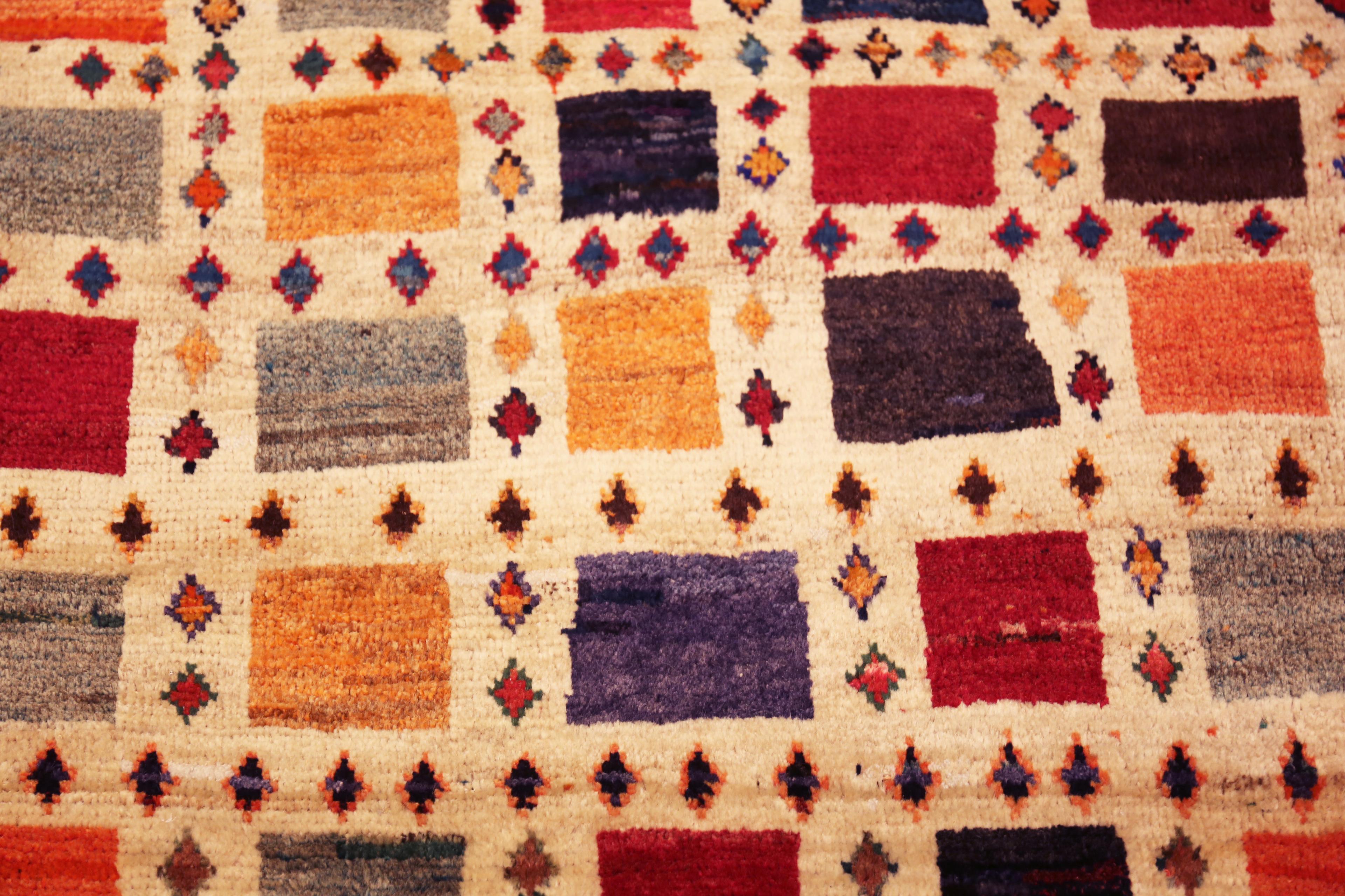 Persiano Tappeto Nazmiyal Collection Vintage Persian Gabbeh 2 ft 10 in x 4 ft 2 in in vendita